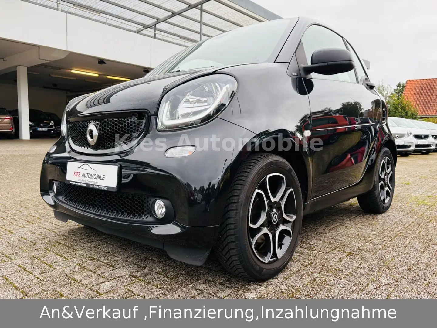 smart forTwo Prime 90PS AUTOM/LEDER/SITZH/PANO/ALLWETT Noir - 1