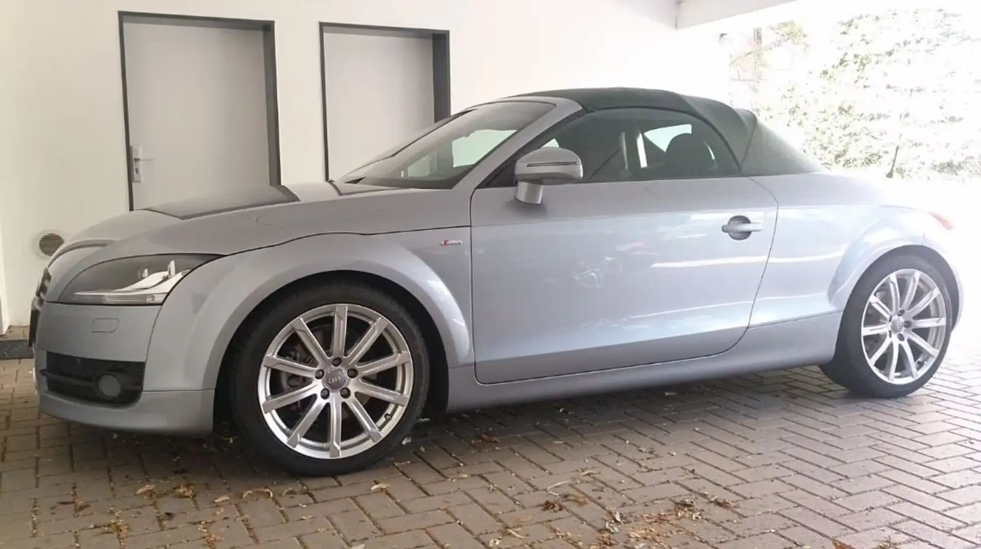 Audi TT TT Roadster 2.0 TFSI Silver - 1