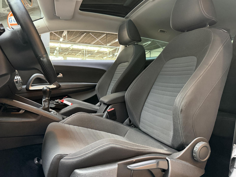 Volkswagen Scirocco 1.4 TSI Dak! Cruise! Navi! Clima! Maxton! — photo 13
