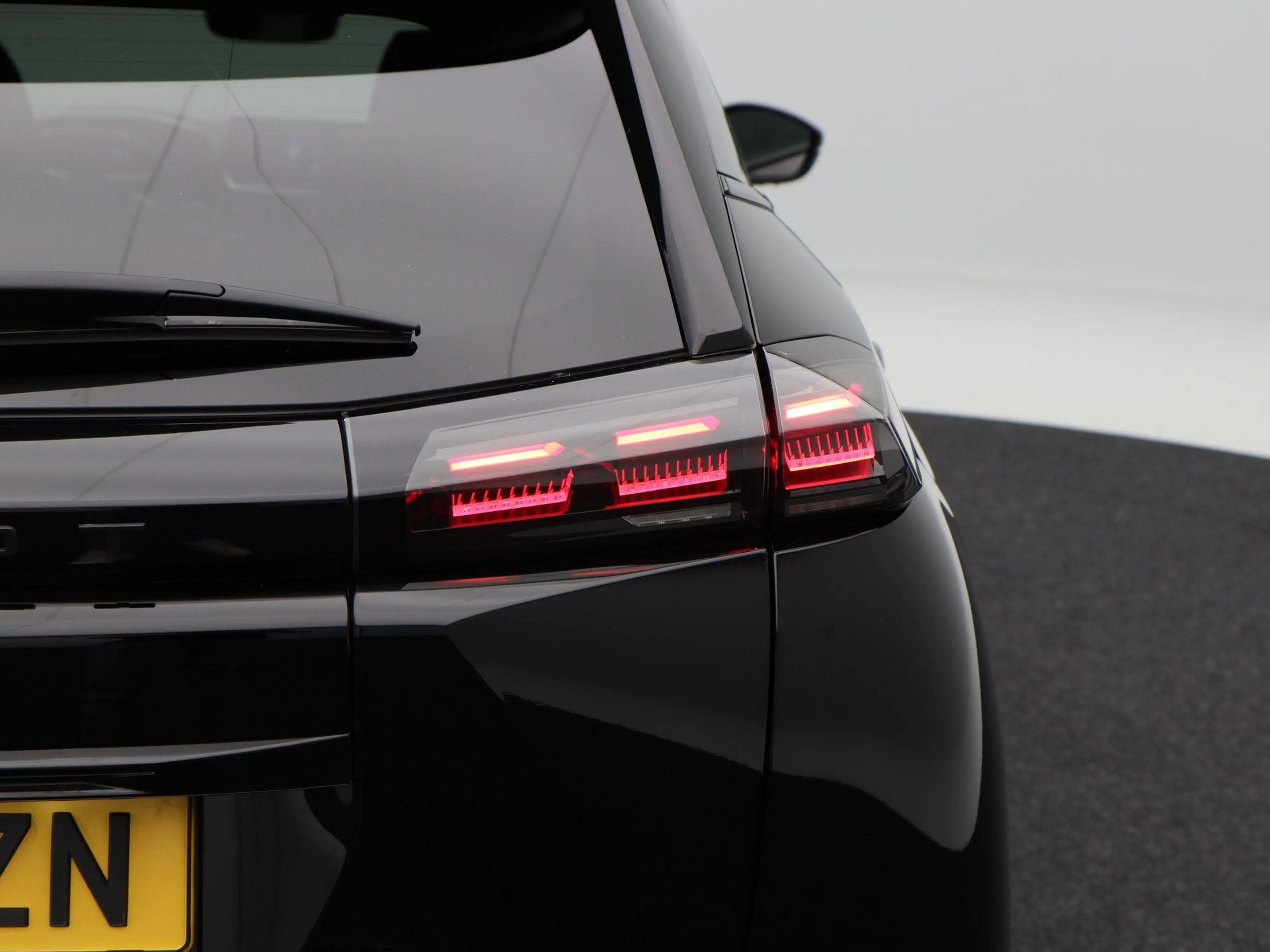 Peugeot e-2008 EV GT 54 kWh 156 Pk | Nieuw Model | Adaptive Cruis — photo 13