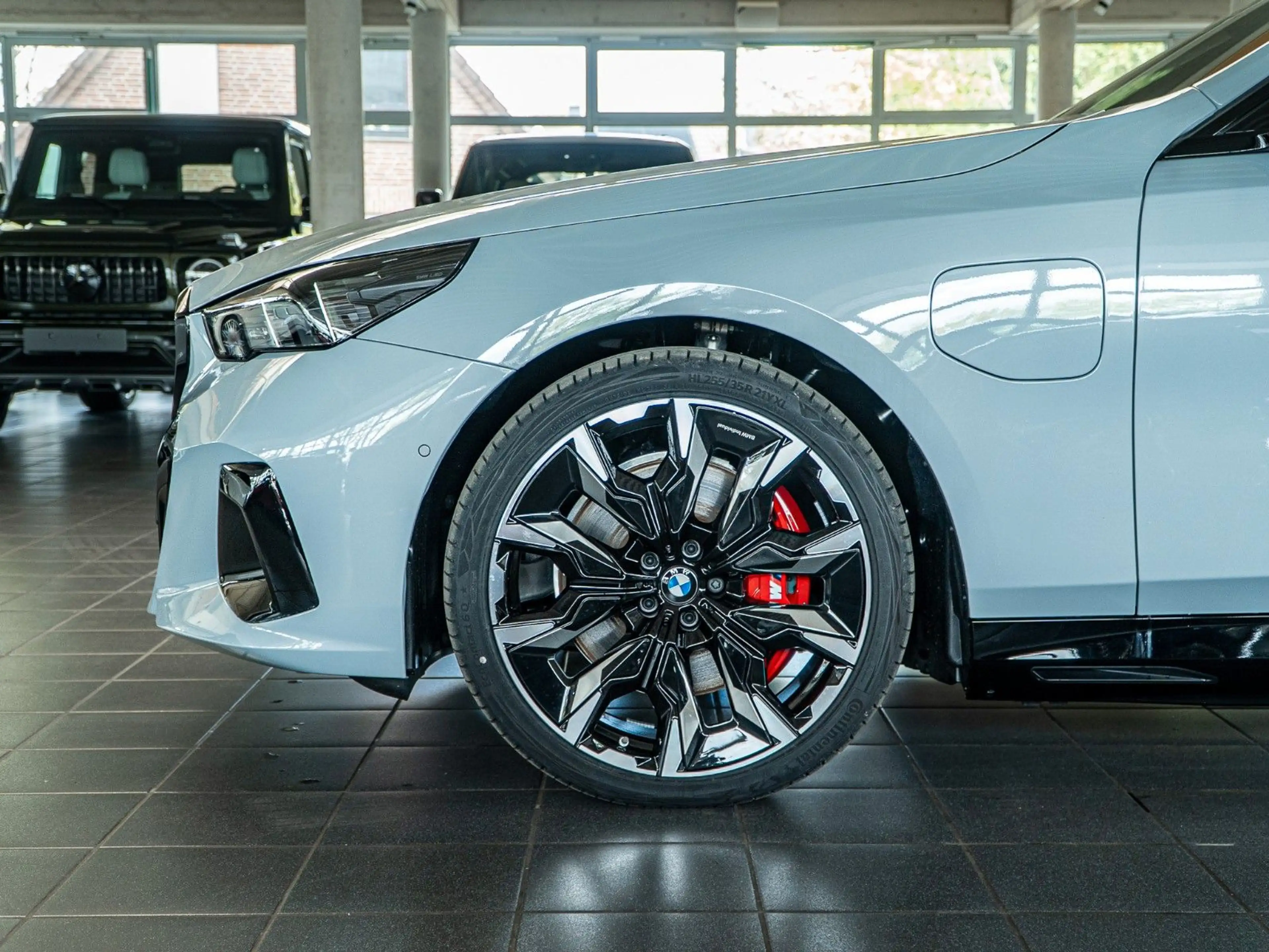 BMW 550 e M Sport B&W Memo AHK 360 — photo 5