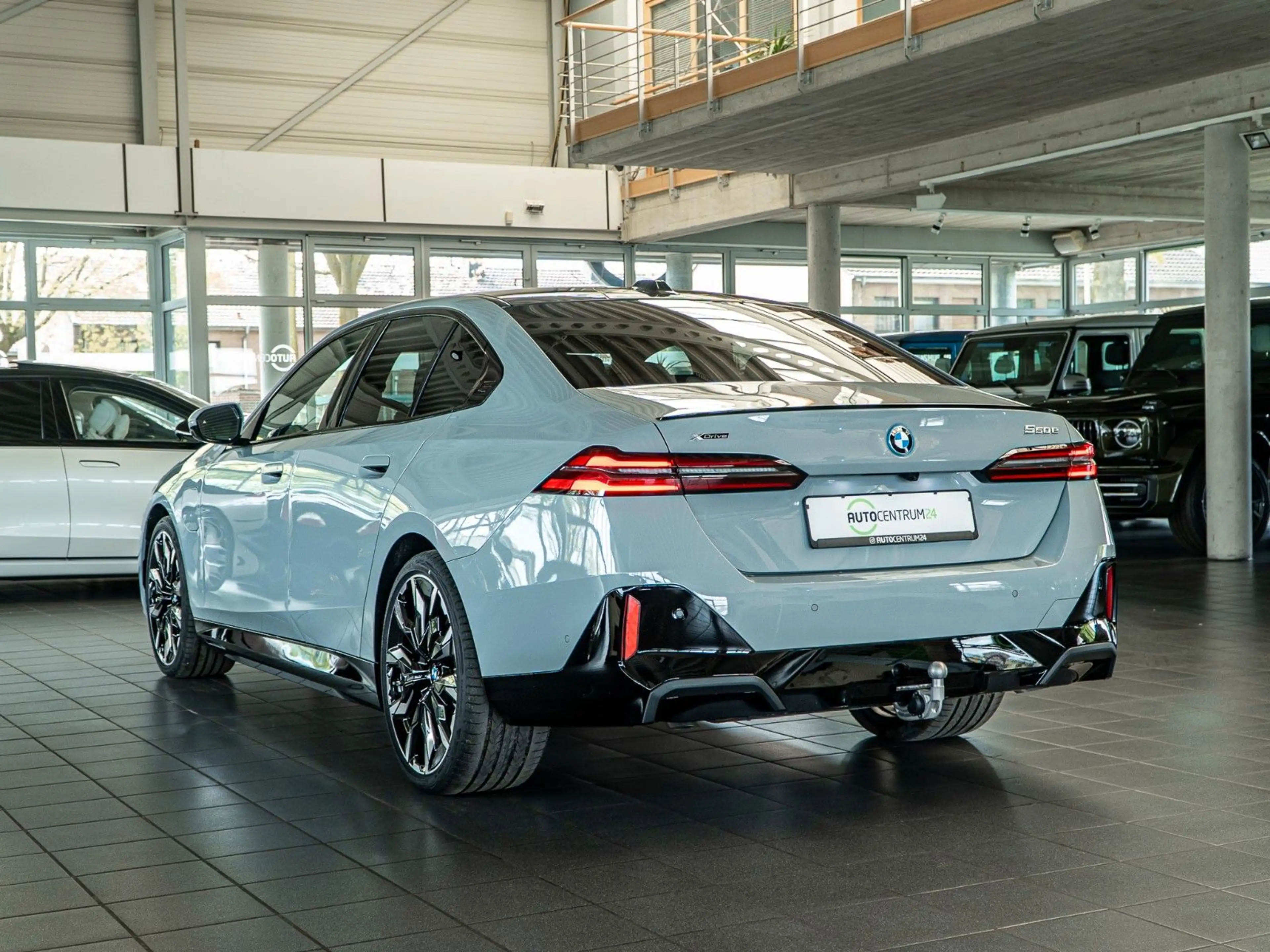 BMW 550 e M Sport B&W Memo AHK 360 — photo 6