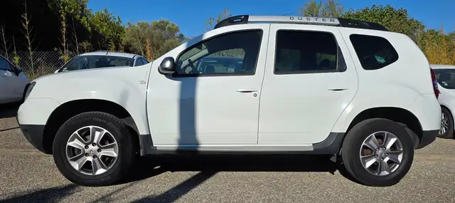 Dacia Duster view 2