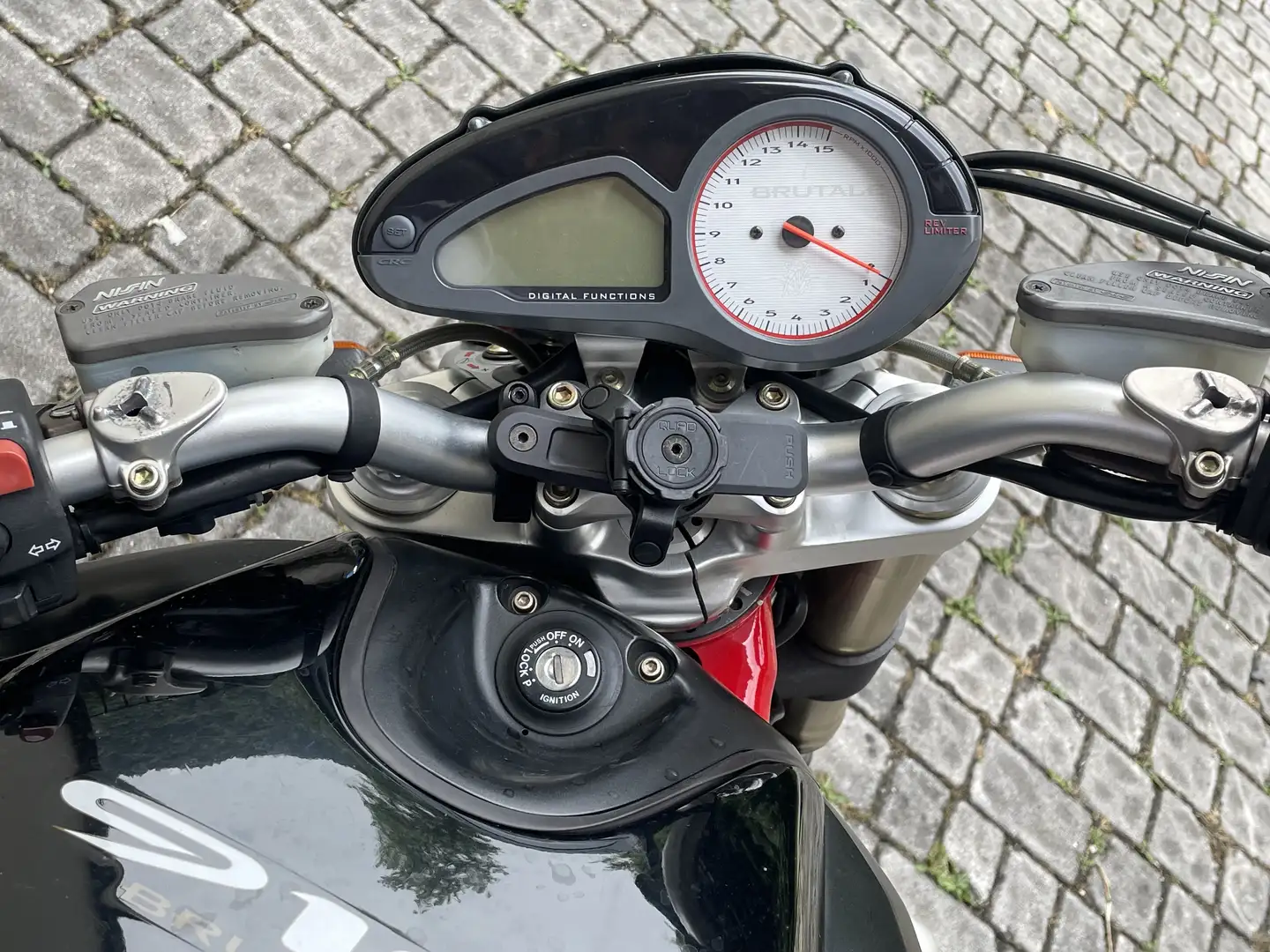 MV Agusta Brutale 910 - 1