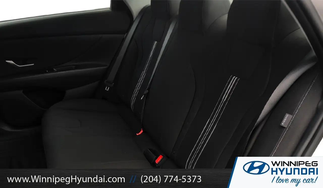 Hyundai ELANTRA снимка Hyundai ELANTRA