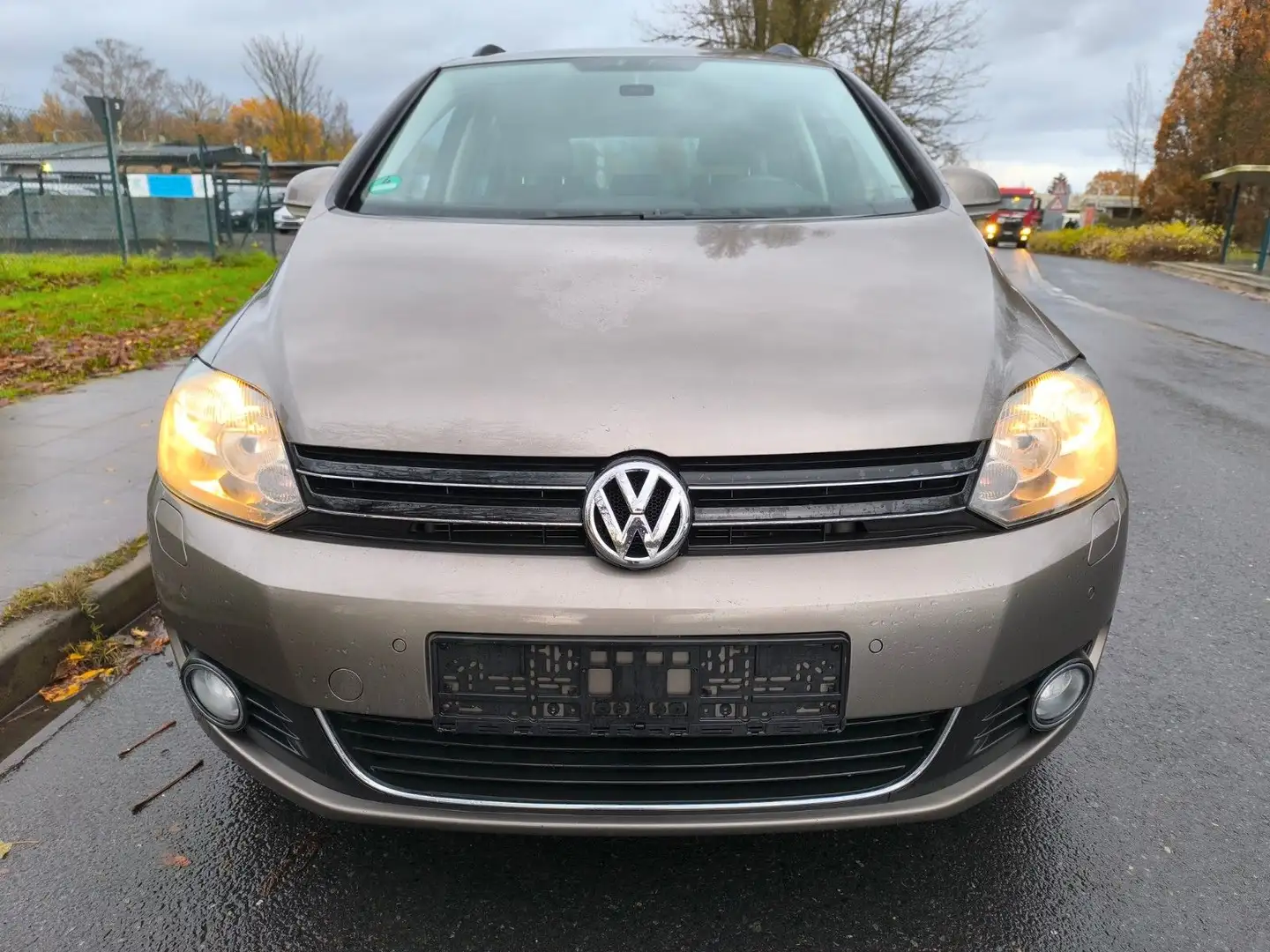 Volkswagen Golf Plus VI Life Braun - 1