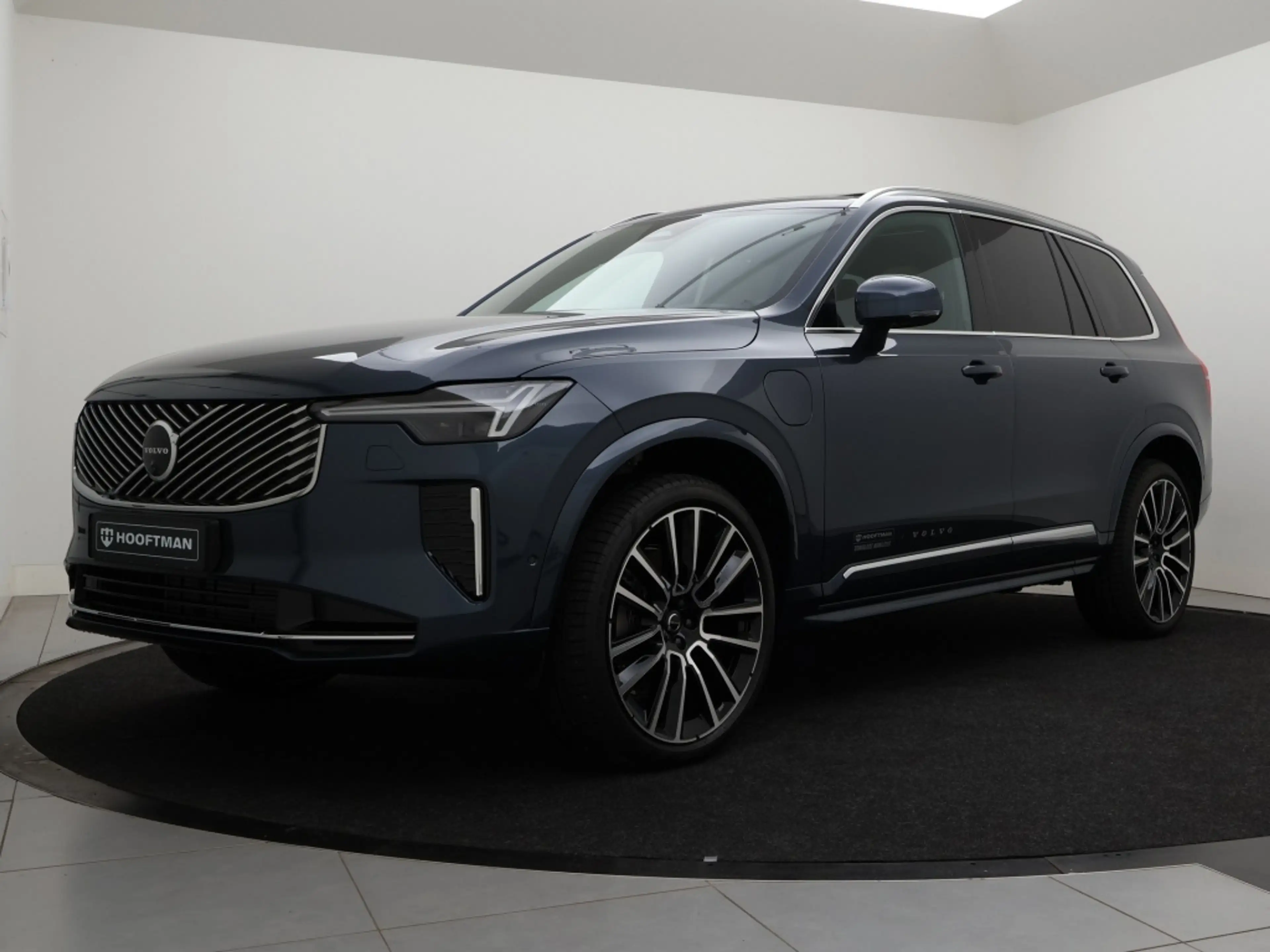 Volvo XC90 T8 PLUG-IN HYBRID ULTRA BRIGHT EXECUTIVE EDITION L — photo 2