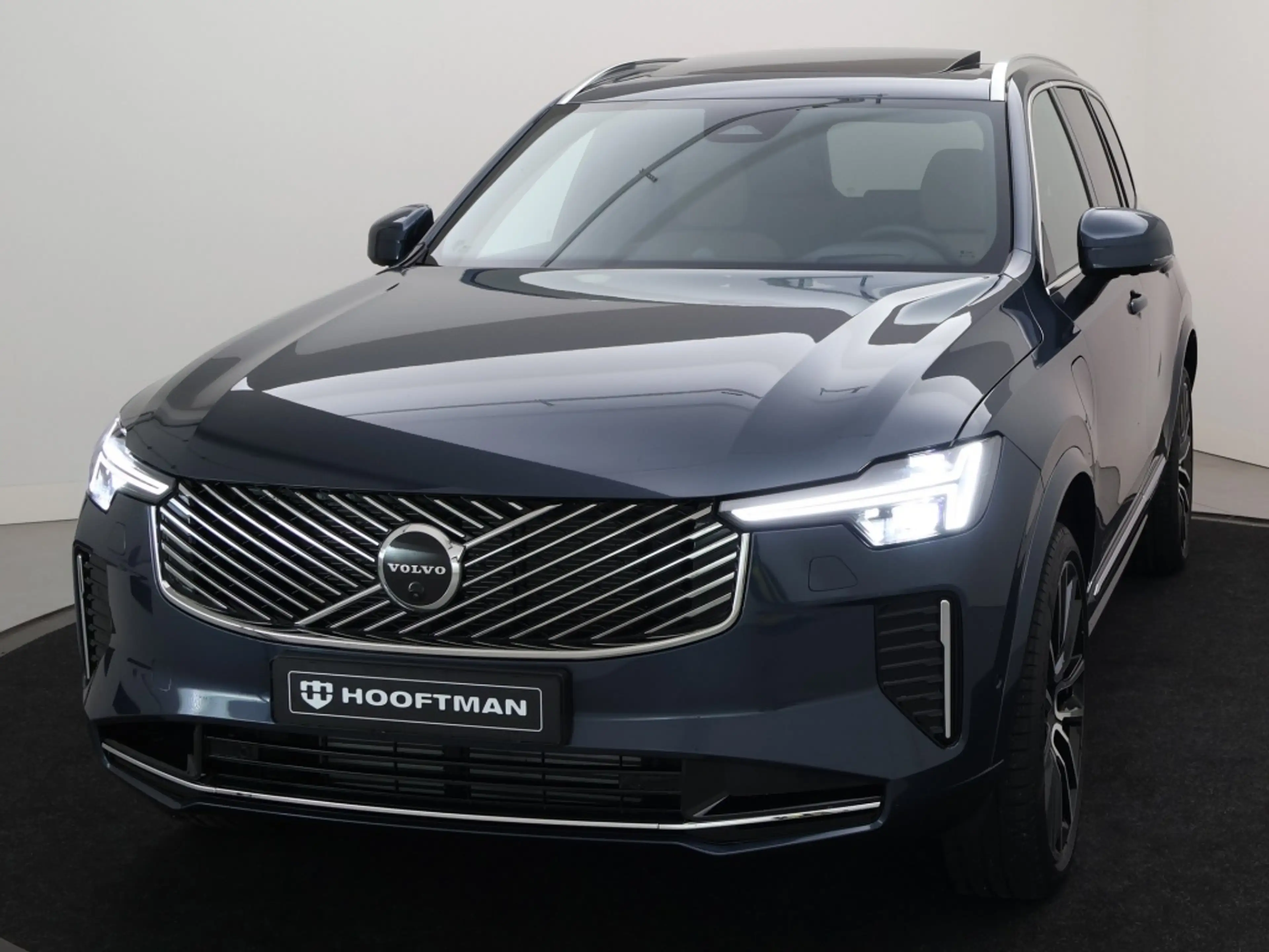 Volvo XC90 T8 PLUG-IN HYBRID ULTRA BRIGHT EXECUTIVE EDITION L — photo 6