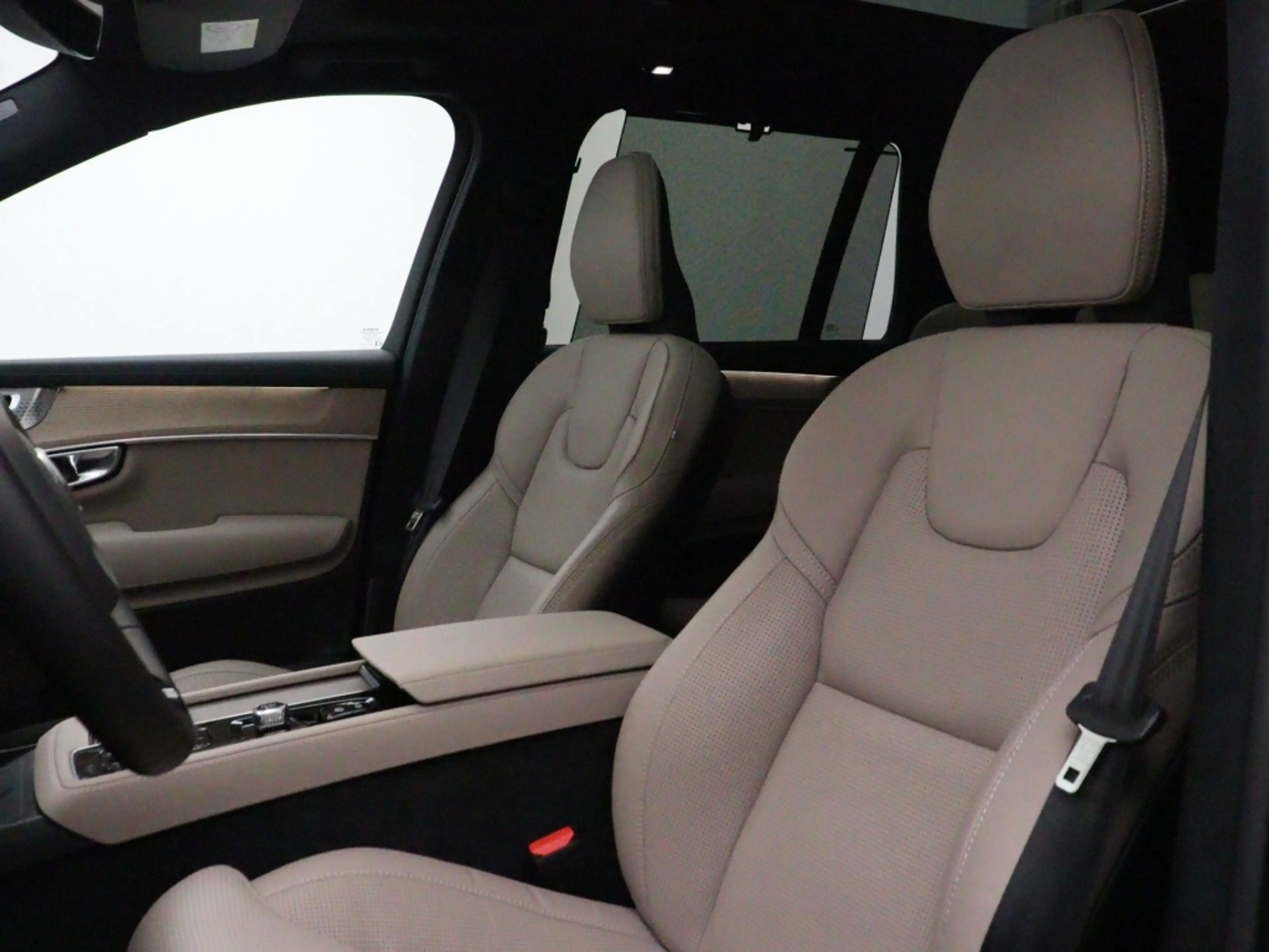Volvo XC90 T8 PLUG-IN HYBRID ULTRA BRIGHT EXECUTIVE EDITION L — photo 15