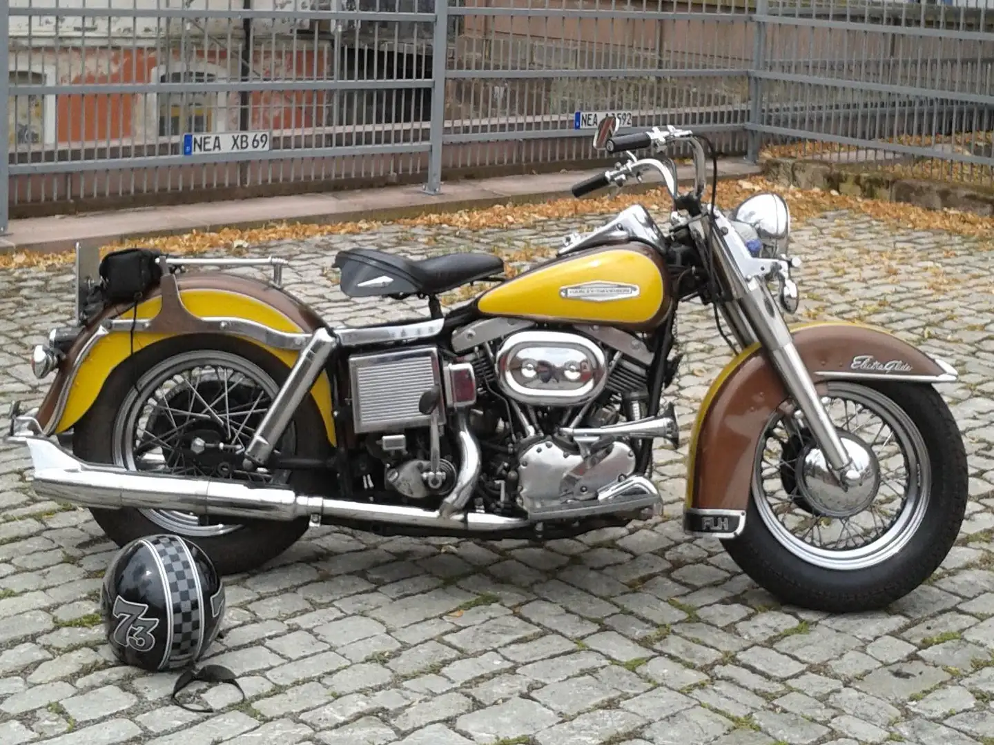 Harley-Davidson Early Shovel FLH Jaune - 2
