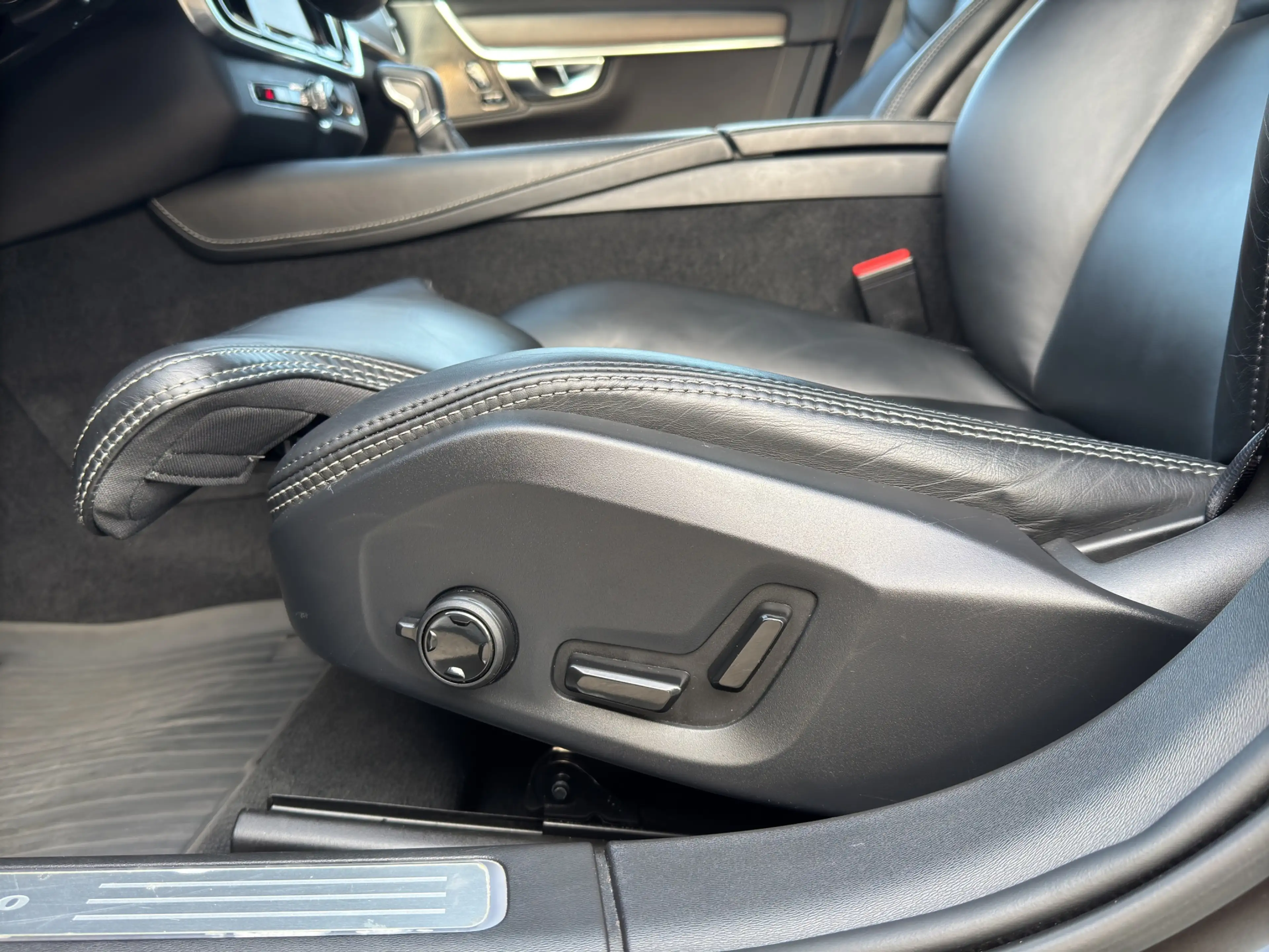 Volvo V90 Cross Country 2.0 T5 AWD Pro | Camera | Apple Carplay\Android Au — photo 13