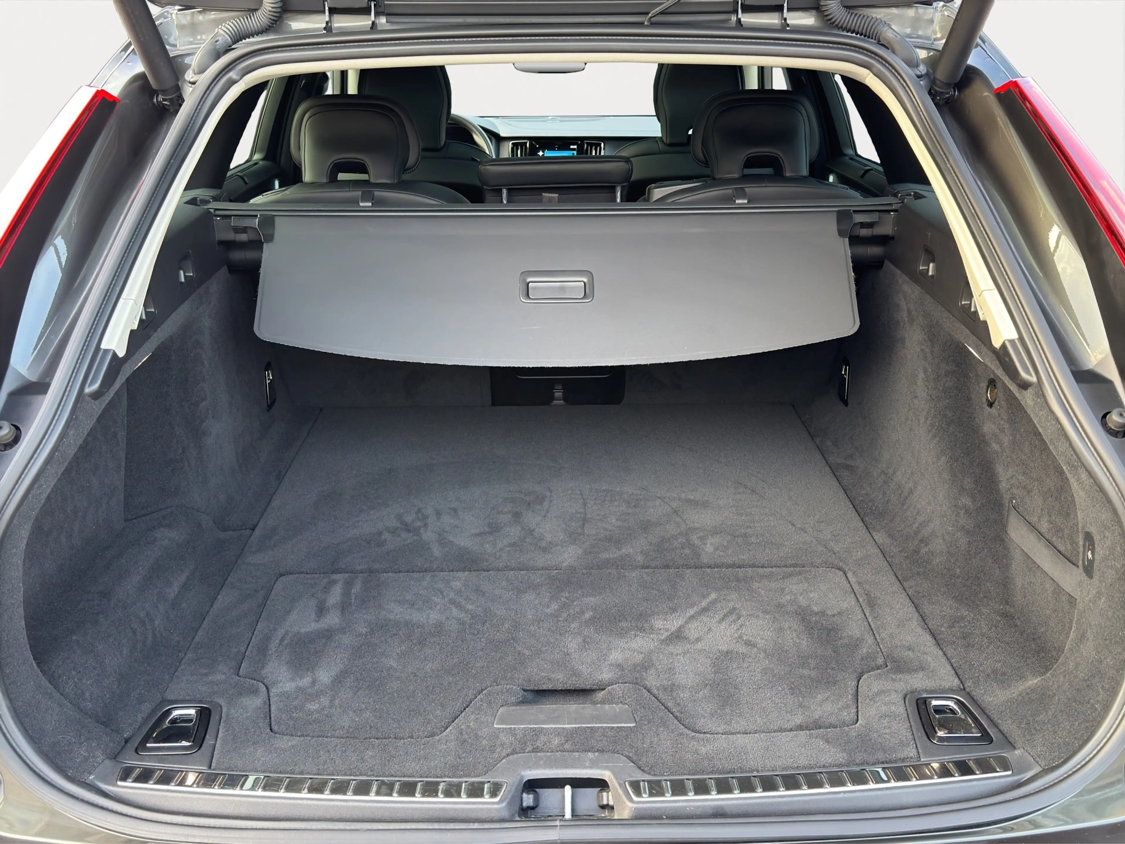 Volvo V90 Cross Country 2.0 T5 AWD Pro | Camera | Apple Carplay\Android Au — photo 38