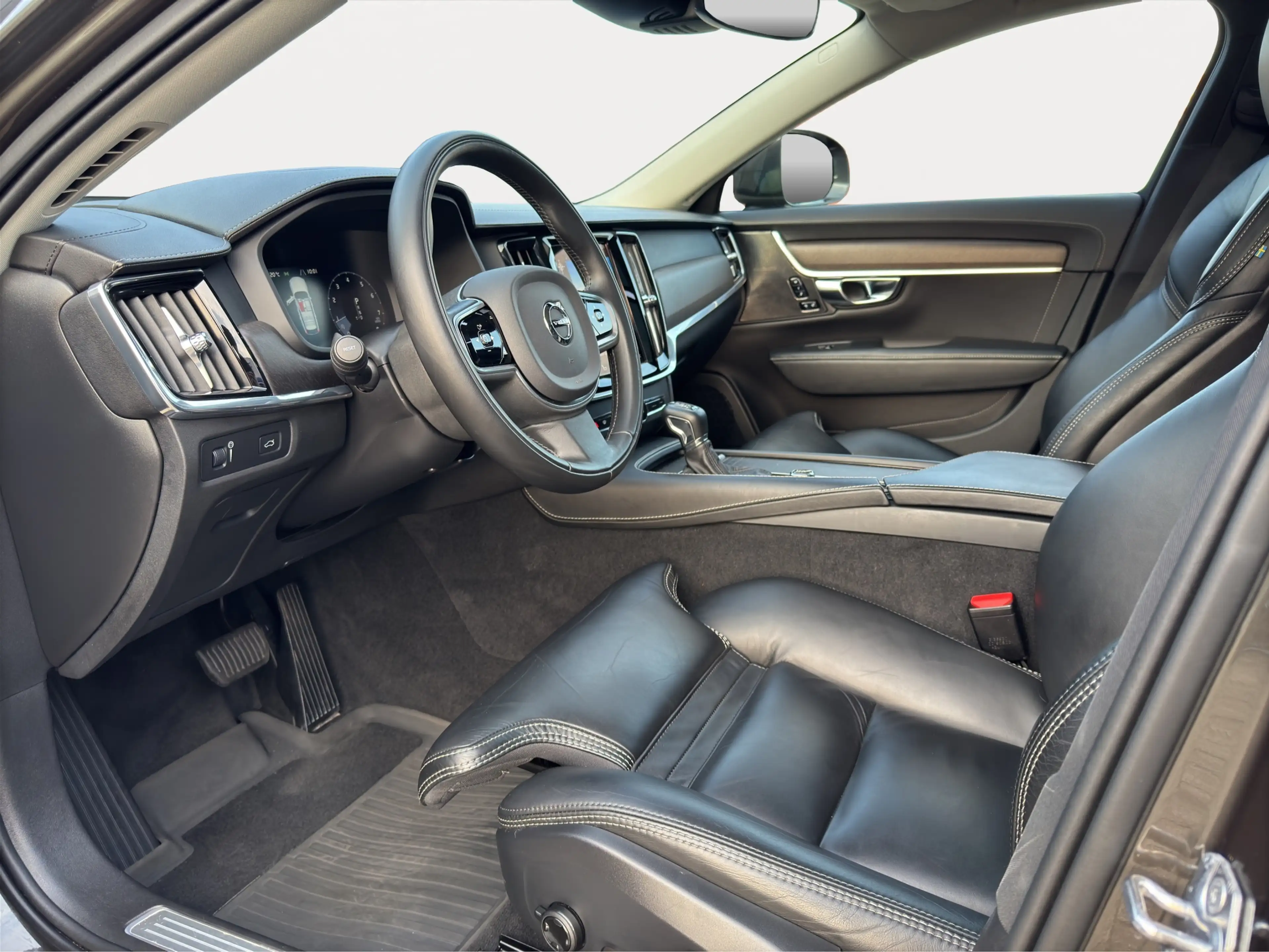 Volvo V90 Cross Country 2.0 T5 AWD Pro | Camera | Apple Carplay\Android Au — photo 10