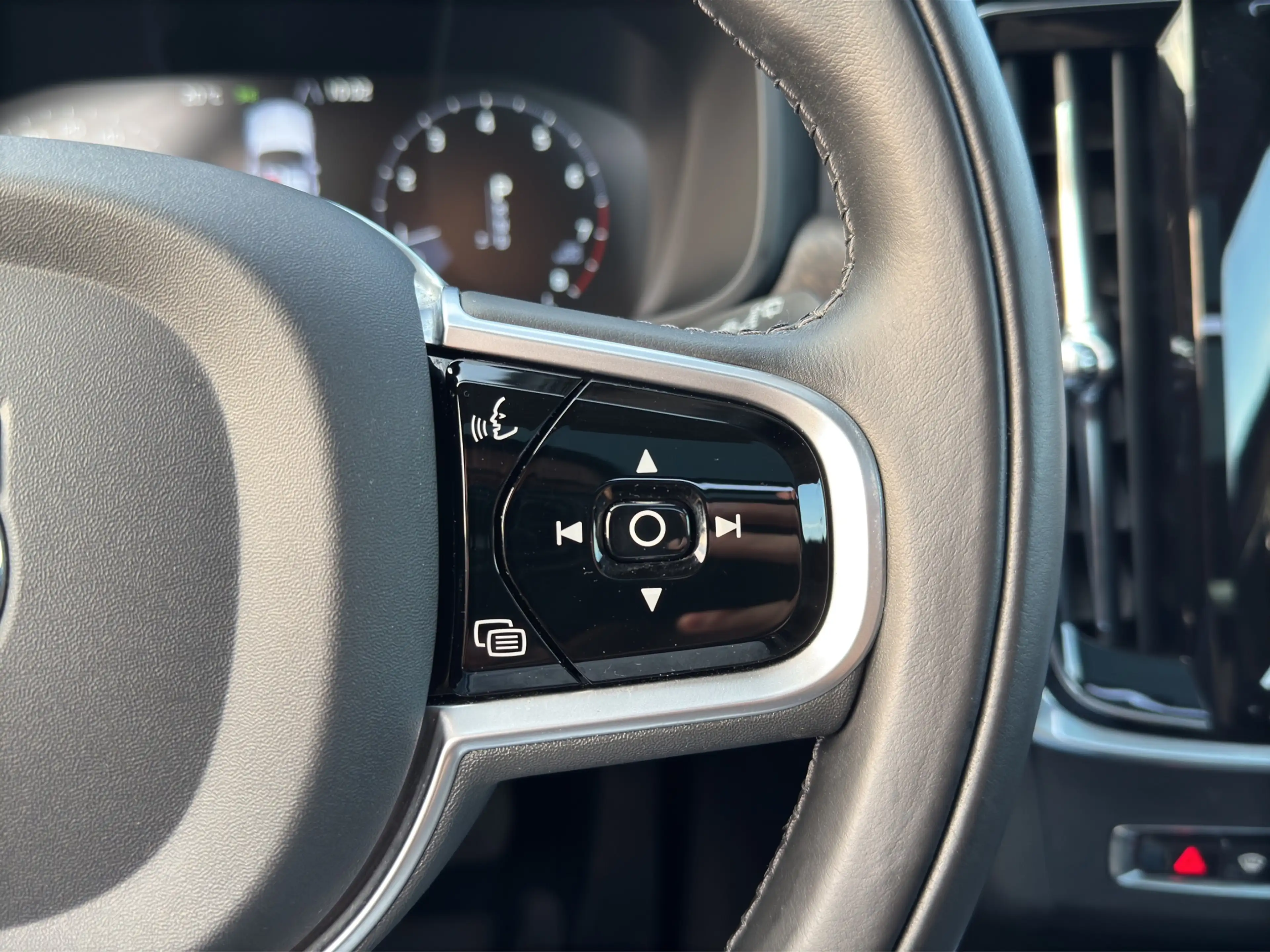 Volvo V90 Cross Country 2.0 T5 AWD Pro | Camera | Apple Carplay\Android Au — photo 20