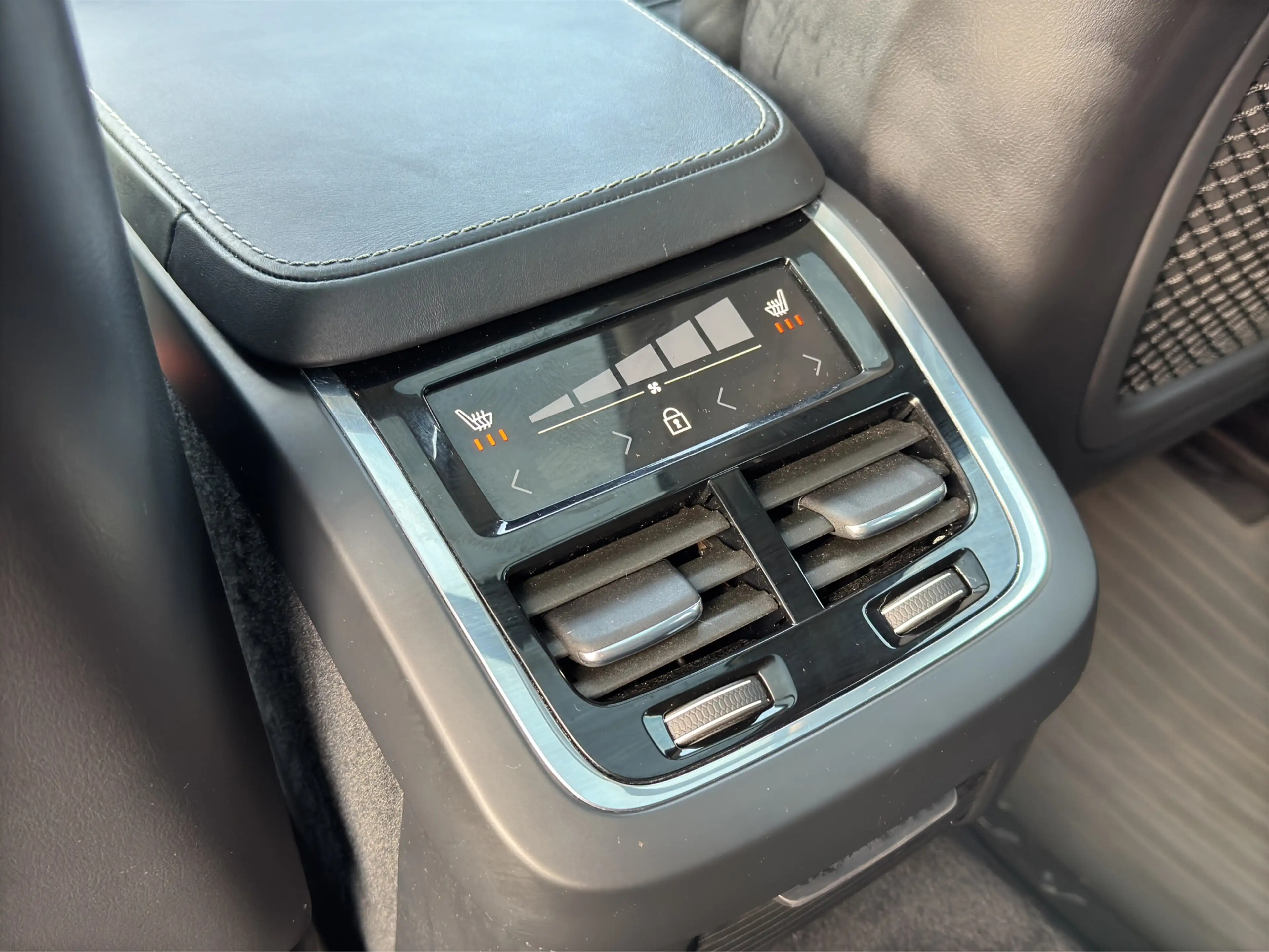 Volvo V90 Cross Country 2.0 T5 AWD Pro | Camera | Apple Carplay\Android Au — photo 36