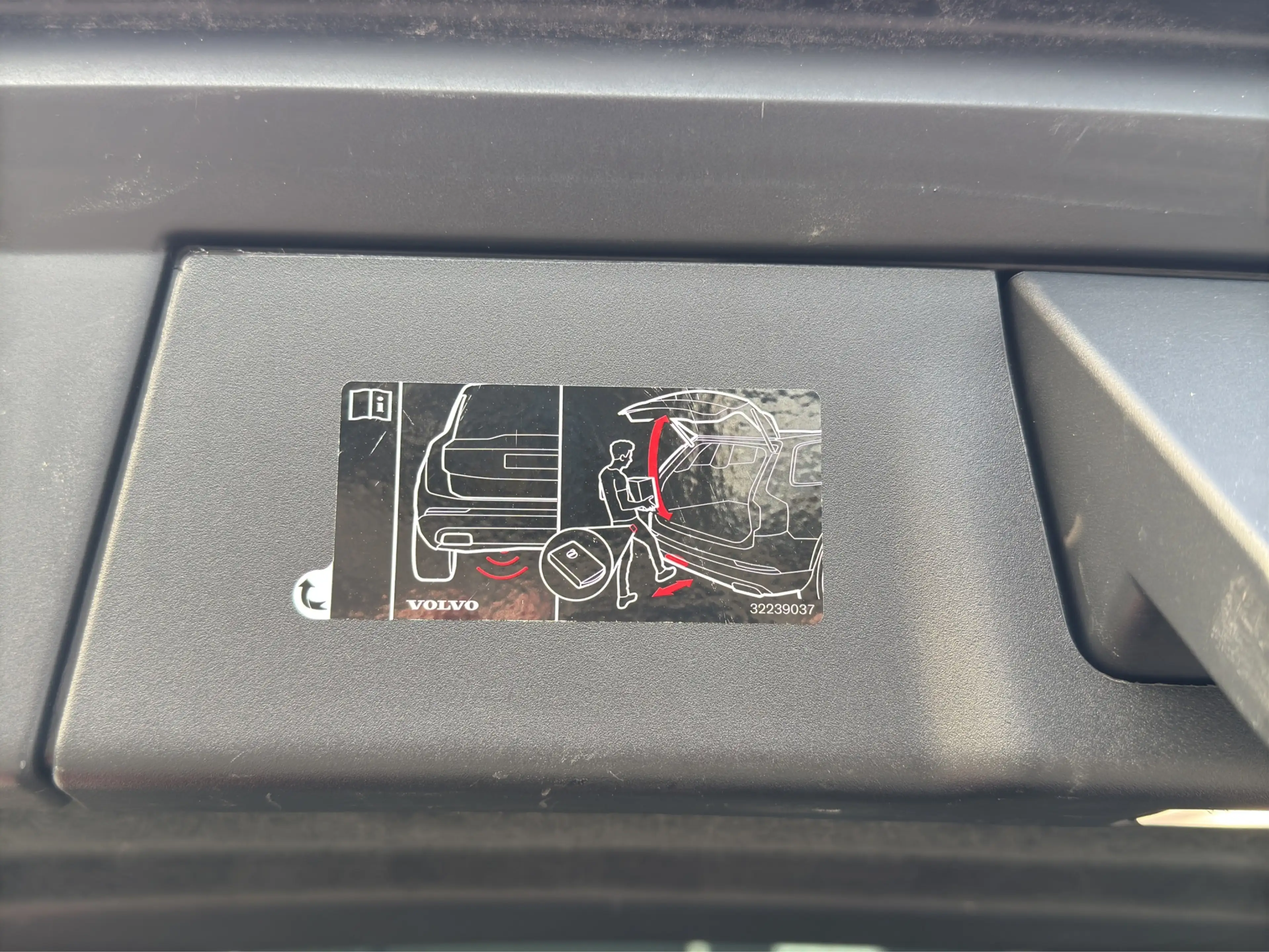 Volvo V90 Cross Country 2.0 T5 AWD Pro | Camera | Apple Carplay\Android Au — photo 41