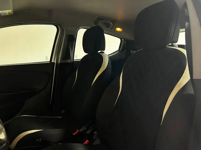Lancia Ypsilon view 6