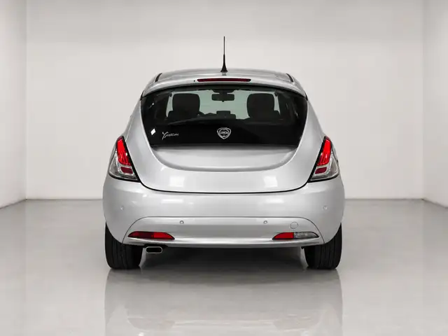 Lancia Ypsilon view 3
