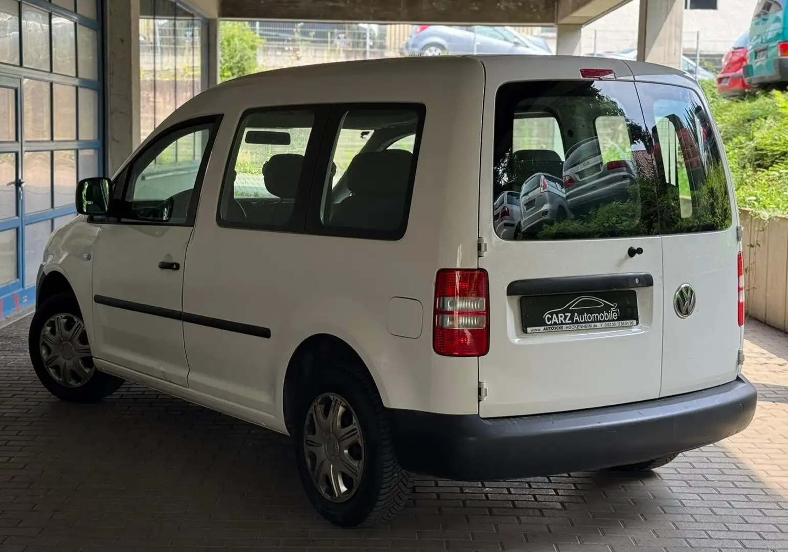 Volkswagen Caddy Startline ** 7 Sitzer ** TÜV NEU** Weiß - 2