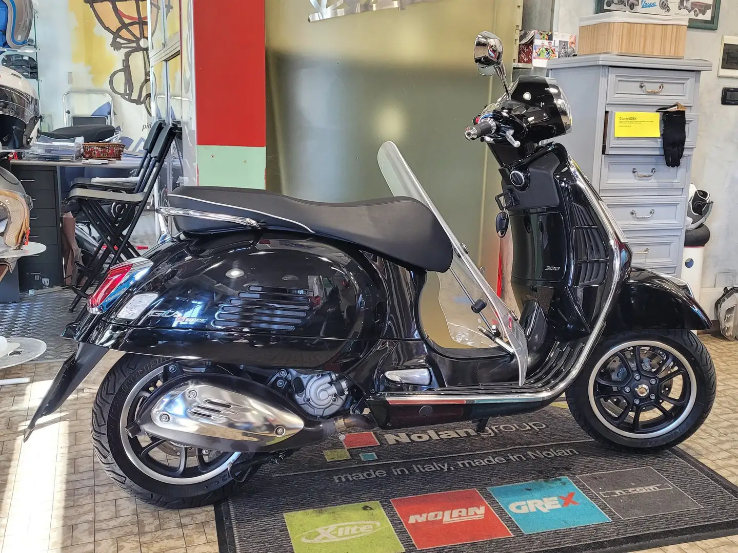 Vespa GTS Super 300 Super Abs/Asr Hpe Nero - 1