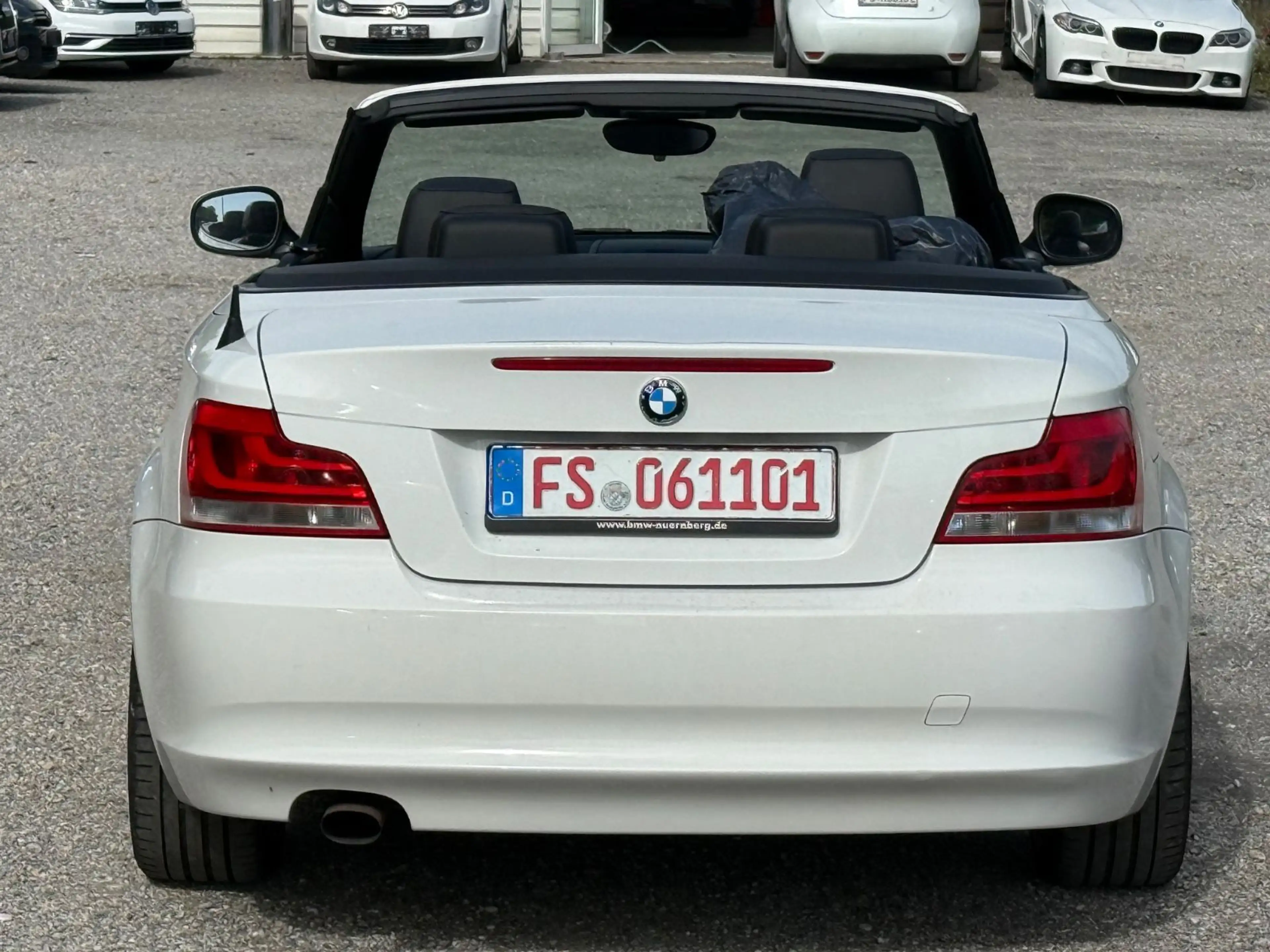 BMW 118 1er Cabrio /Automatik/Leder/8-fach Bereifung — photo 4