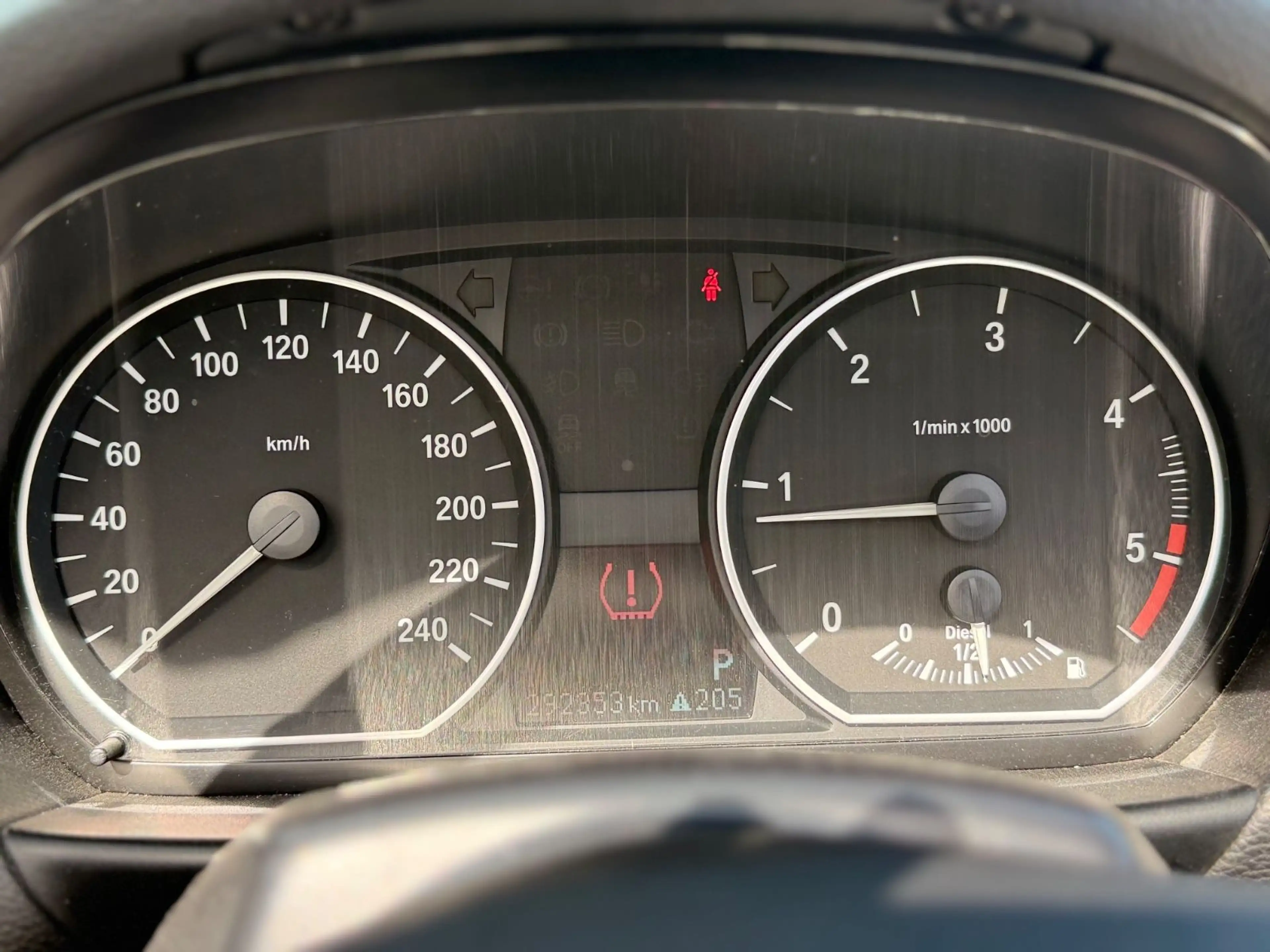BMW 118 1er Cabrio /Automatik/Leder/8-fach Bereifung — photo 15