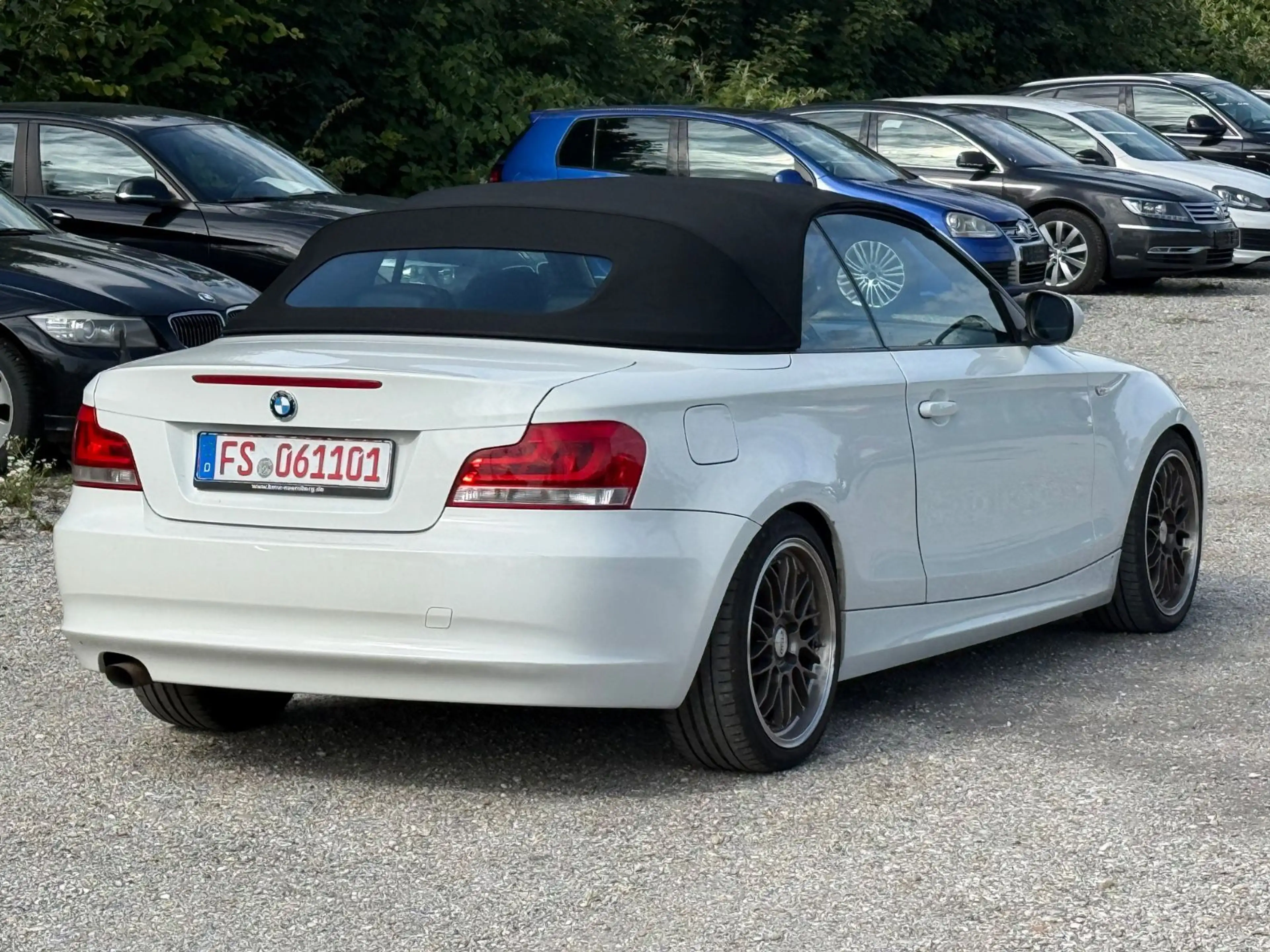 BMW 118 1er Cabrio /Automatik/Leder/8-fach Bereifung — photo 9