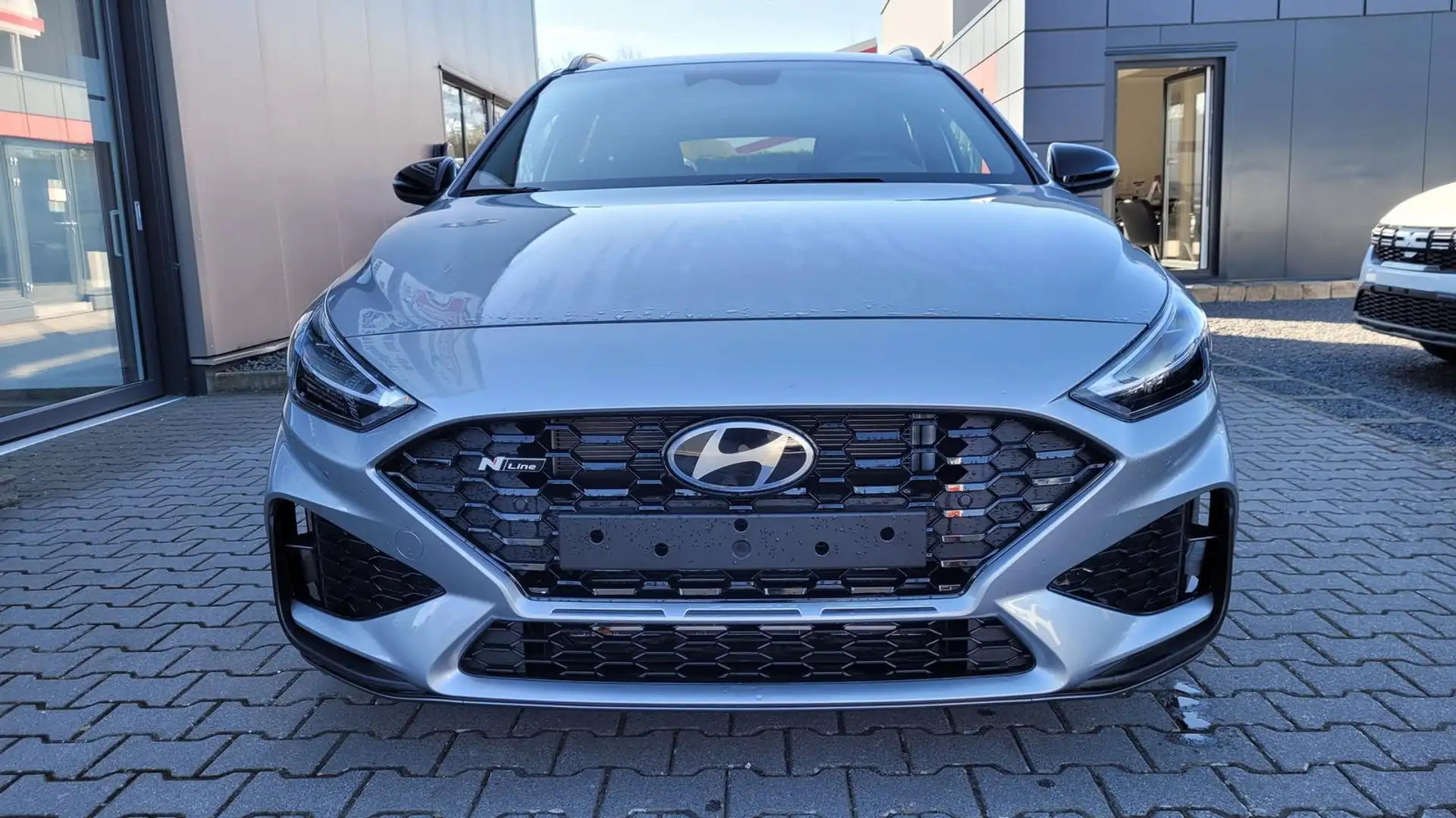 Hyundai i30 Kombi N-Line N-Line*Navi*LED*Shzg*PDC*Cam*18"AC... Silber - 2
