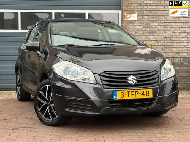 Suzuki SX4 S-Cross 1.6 Comfort|Navi|CarPlay