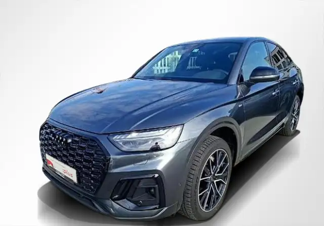 Audi Q5 view 8