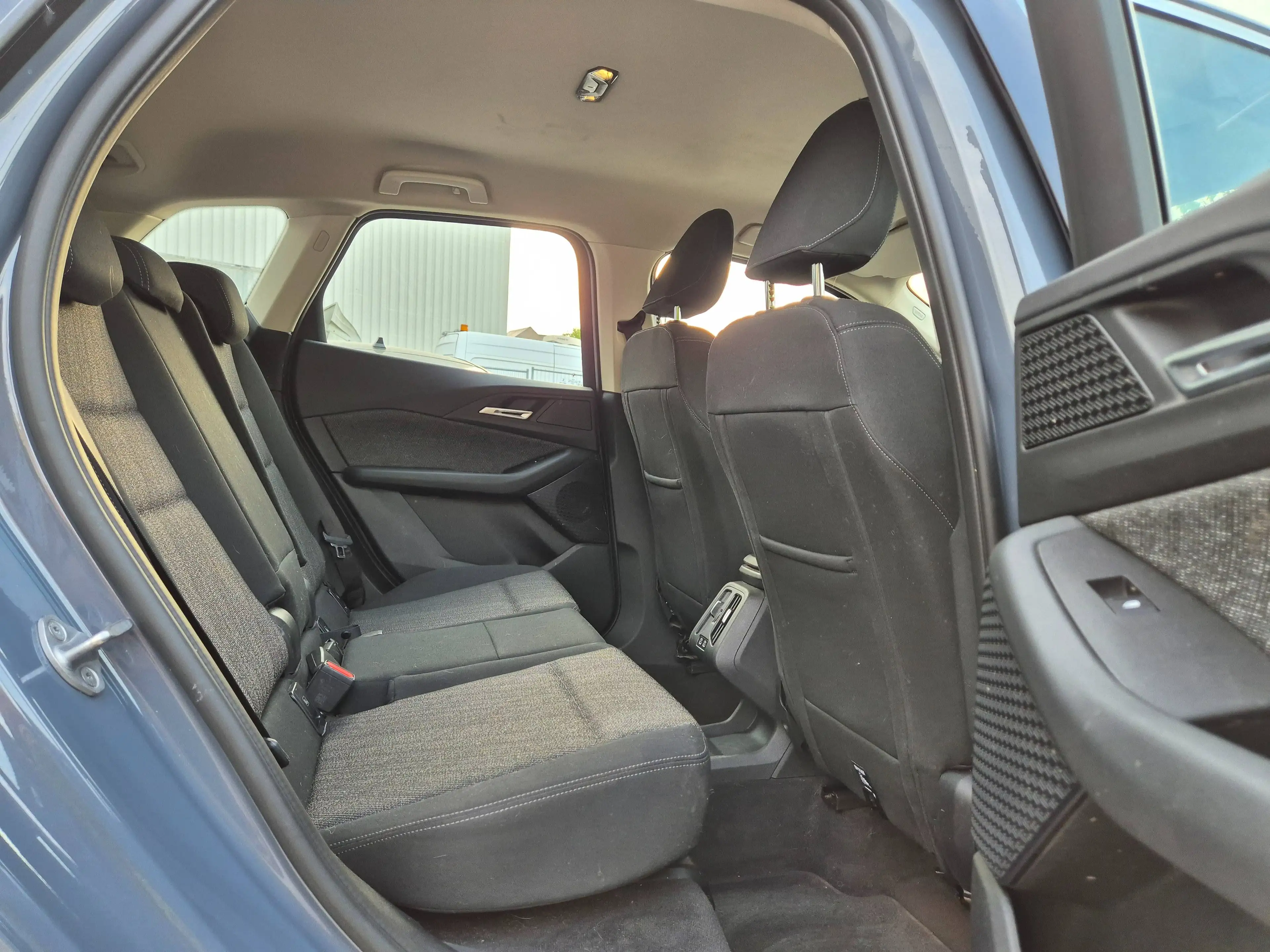 BMW 218 Active Tourer 218iA // 81.414 KM !! 2024 !! — photo 15
