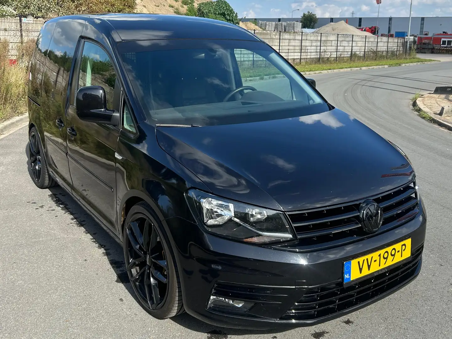 Volkswagen Caddy Caddy 2.0 TDI L1H1 BMT Com Zwart - 1