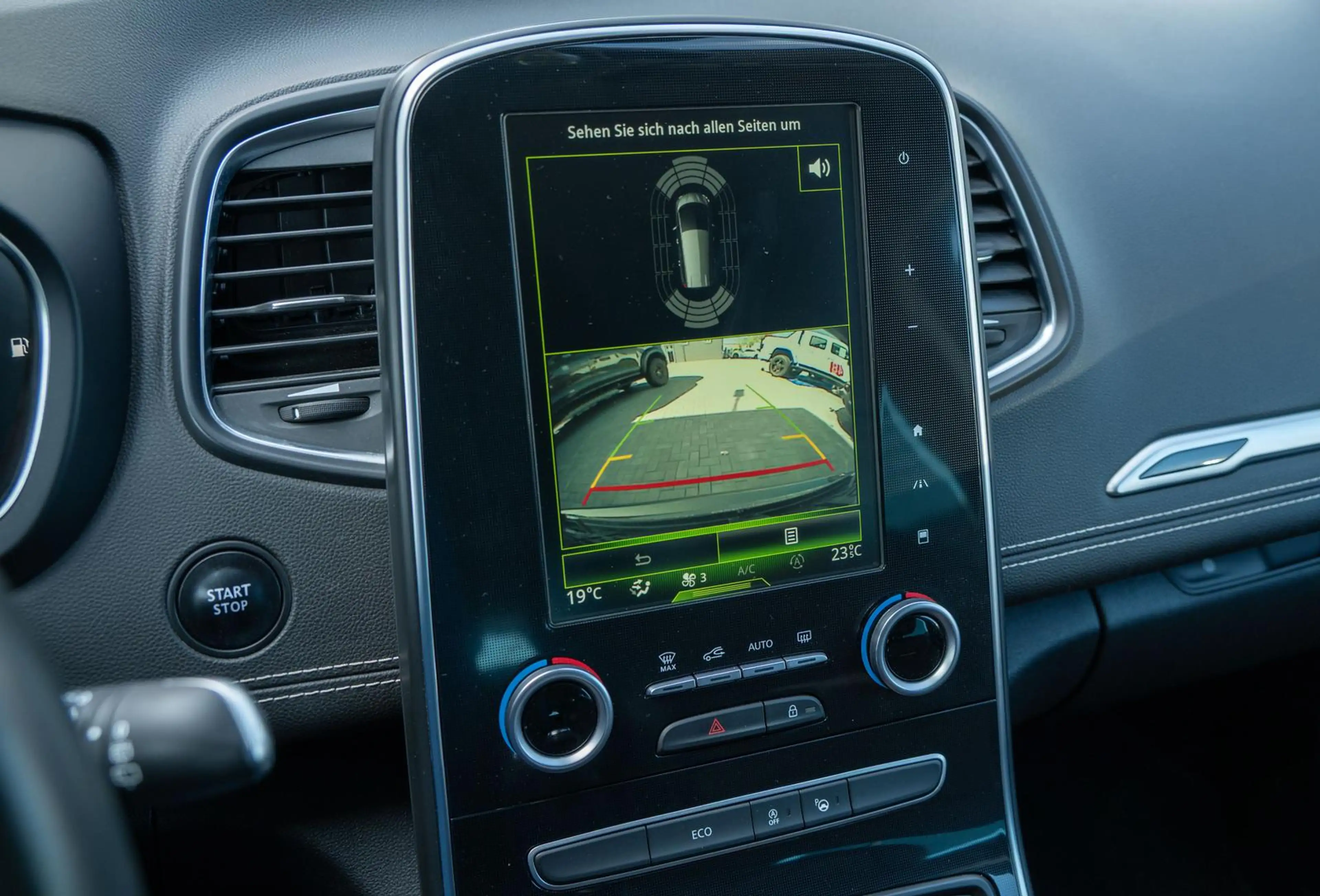 Renault Scenic Grand BOSE Edition 1.2 TCE Energy Metalli — photo 10
