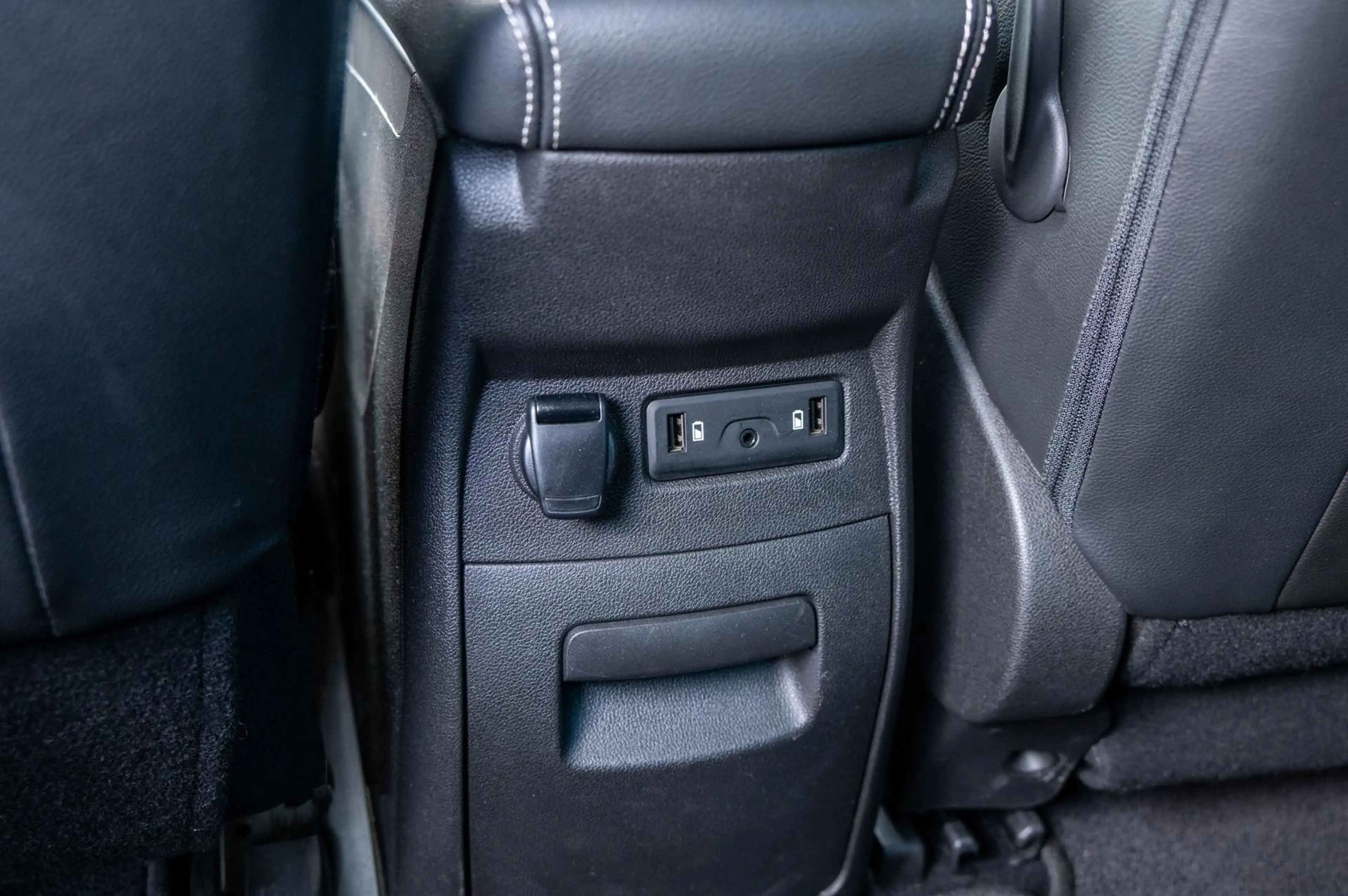 Renault Scenic Grand BOSE Edition 1.2 TCE Energy Metalli — photo 15