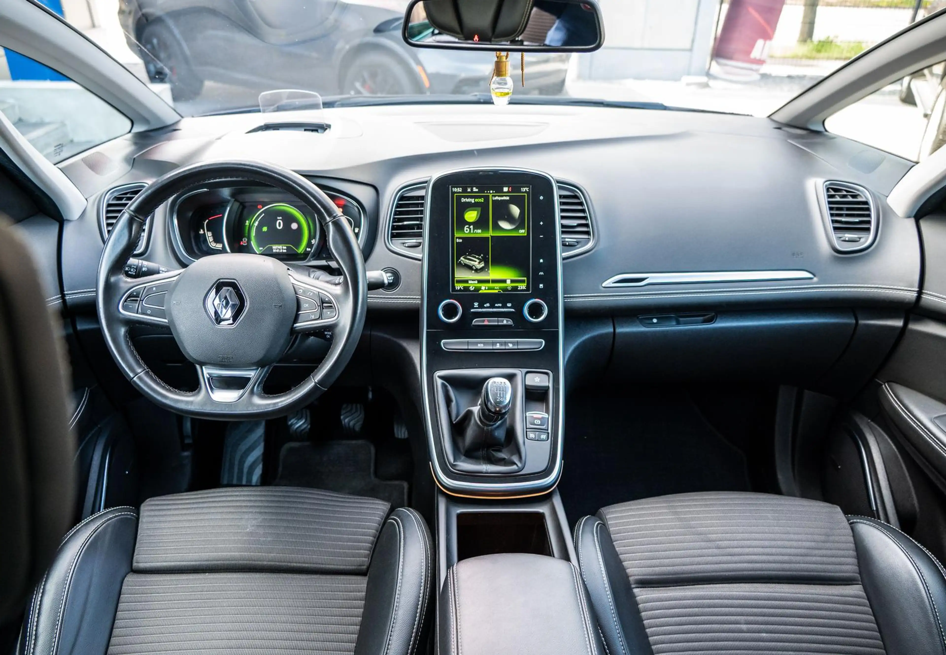 Renault Scenic Grand BOSE Edition 1.2 TCE Energy Metalli — photo 7