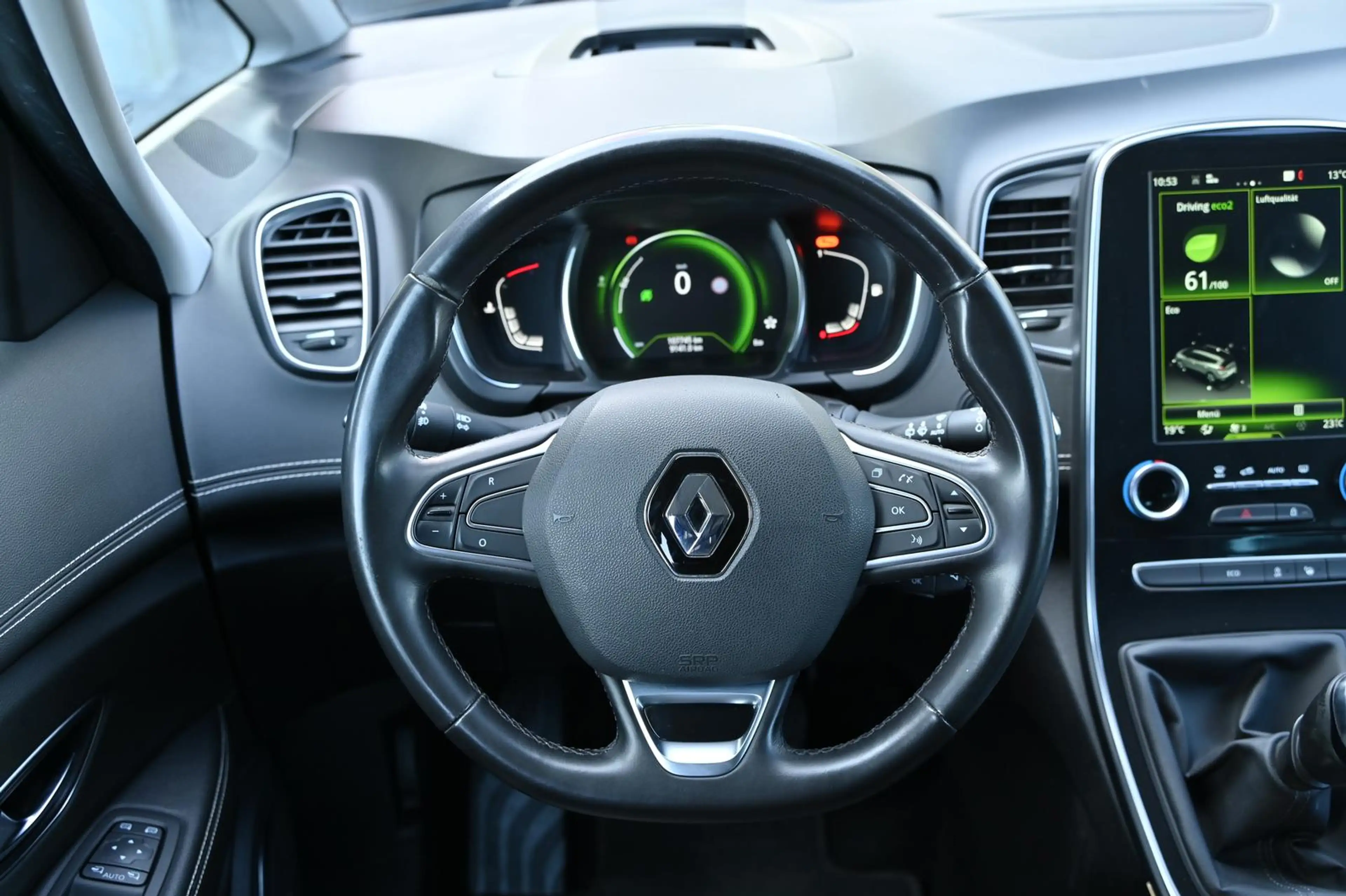 Renault Scenic Grand BOSE Edition 1.2 TCE Energy Metalli — photo 9