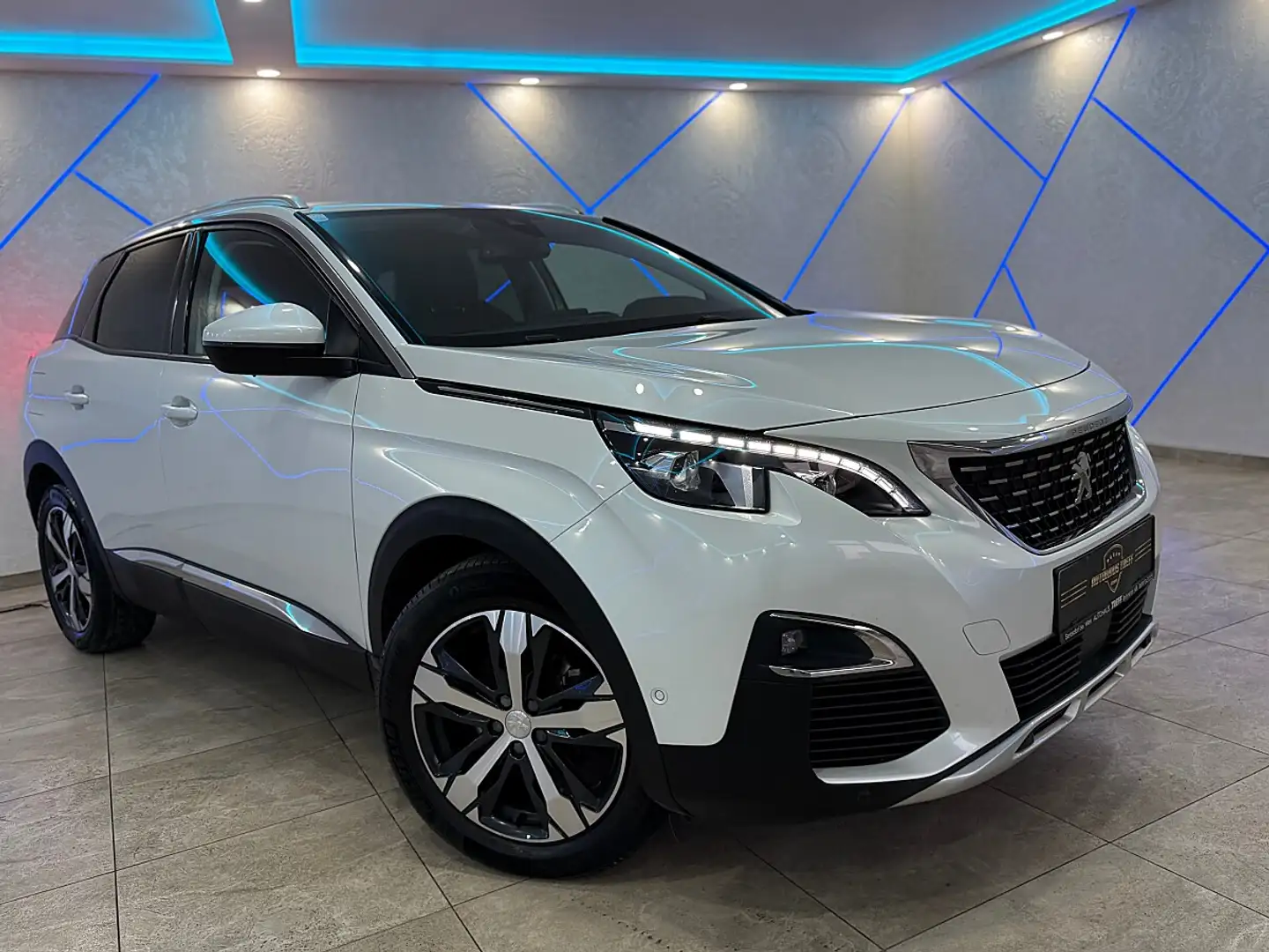 Peugeot 3008 1,2 PureTech 130 EAT6 Allure*LED*AHK*KAMERA* Weiß - 2