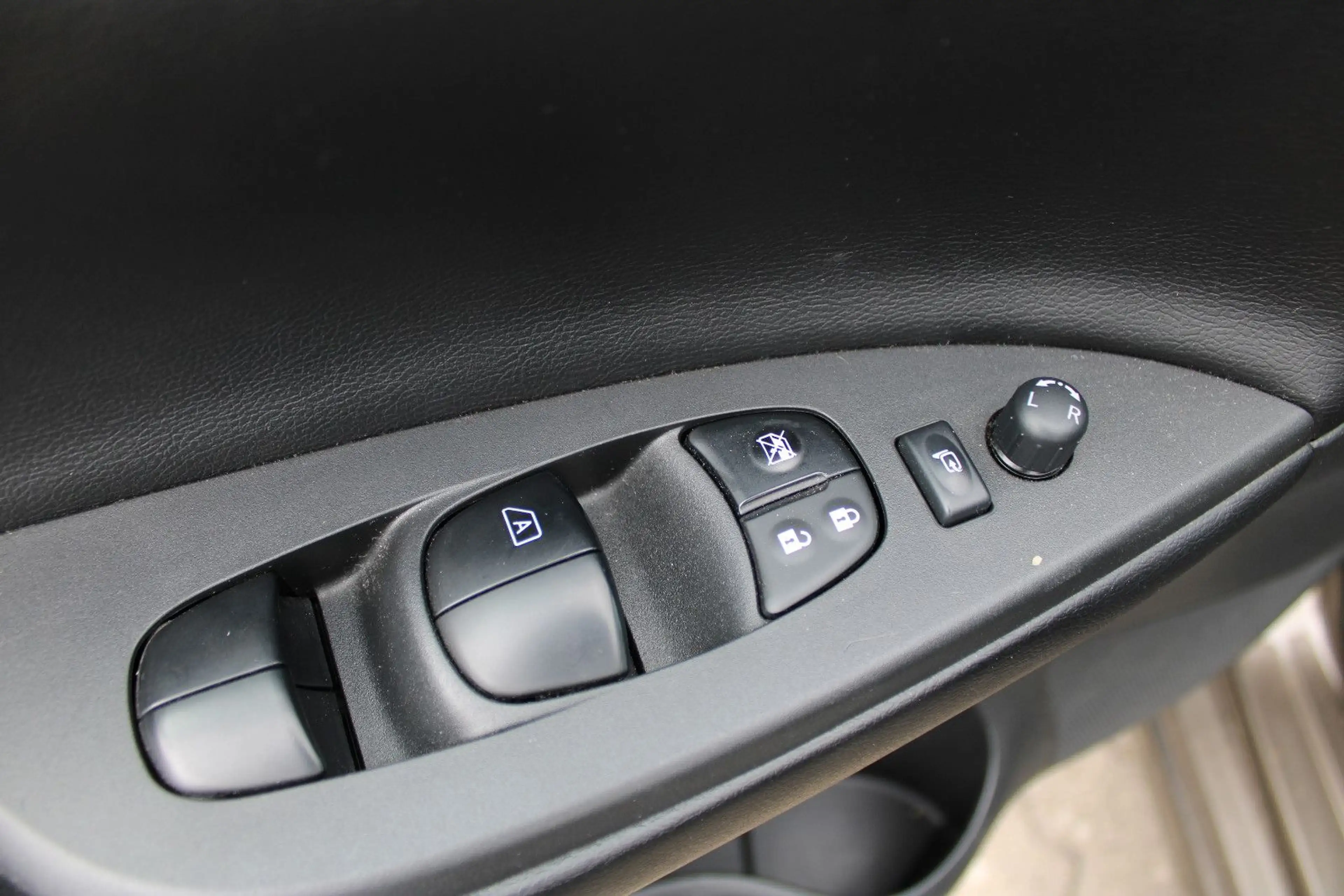 Nissan Pulsar N-Tec — photo 11