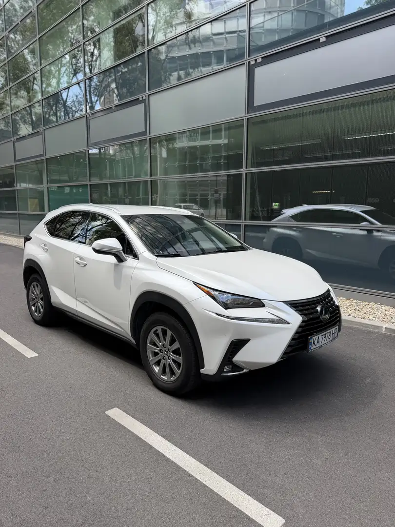 Lexus NX 300 Weiß - 1