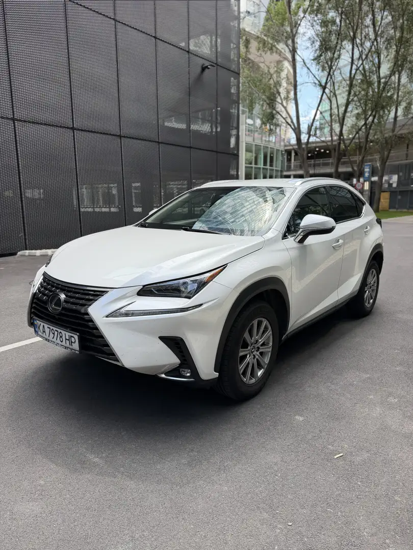 Lexus NX 300 Weiß - 2