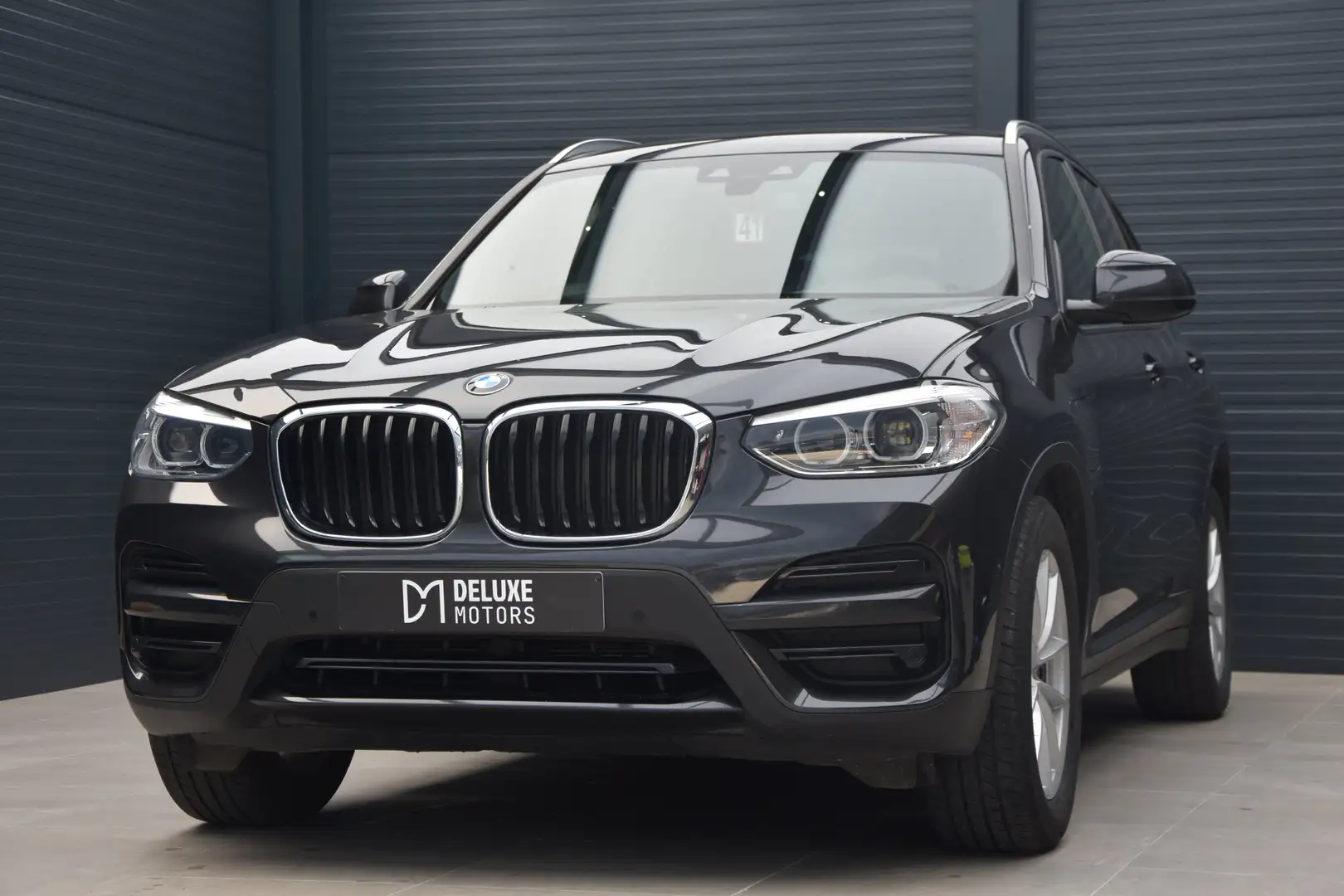 BMW X3 xDrive30e Navigatie Zetelverwarming Leder Camera Grijs - 1