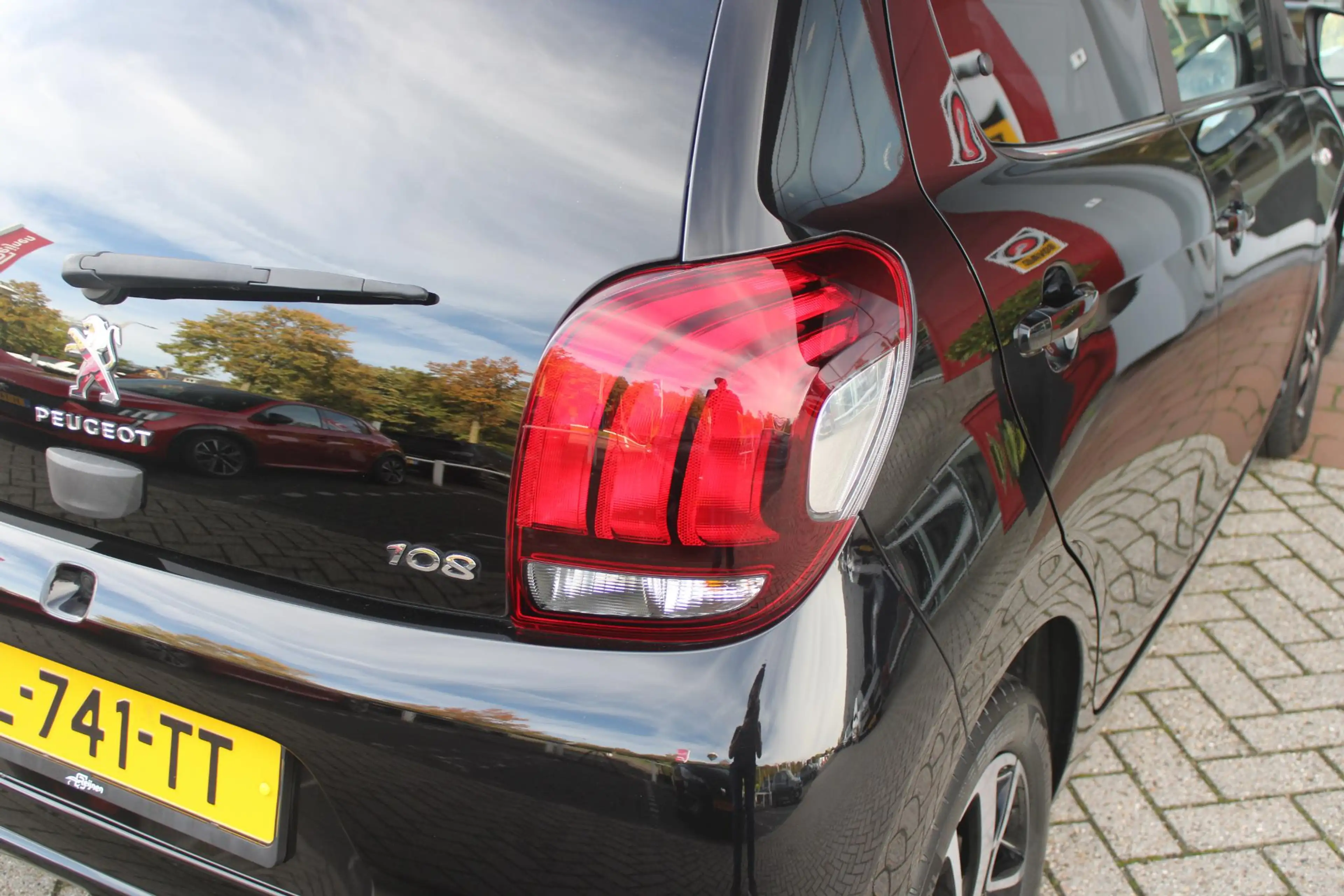 Peugeot 108 1.0 e-VTi ALLURE TOP! | CLIMATE CONTROL | ACHTERUI — photo 39