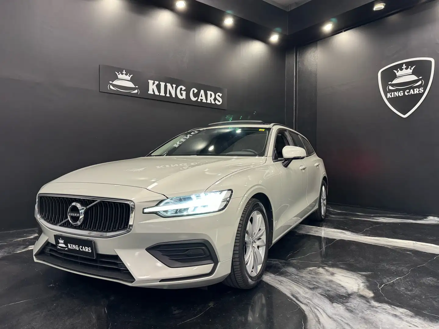 Volvo V60 2.0 d4 Dynamic Edition geartronic Gri - 1