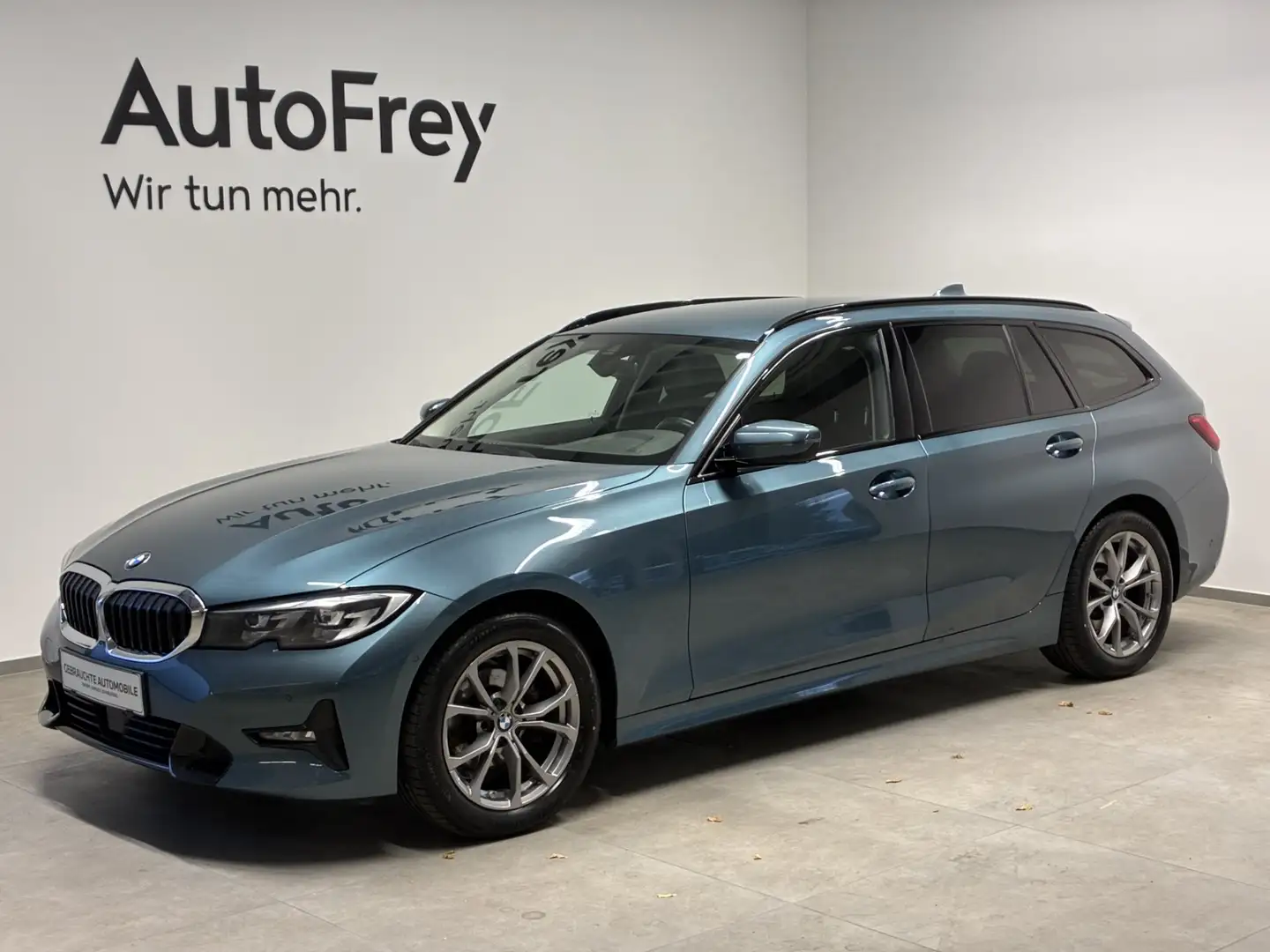 BMW 318 d Blau - 1
