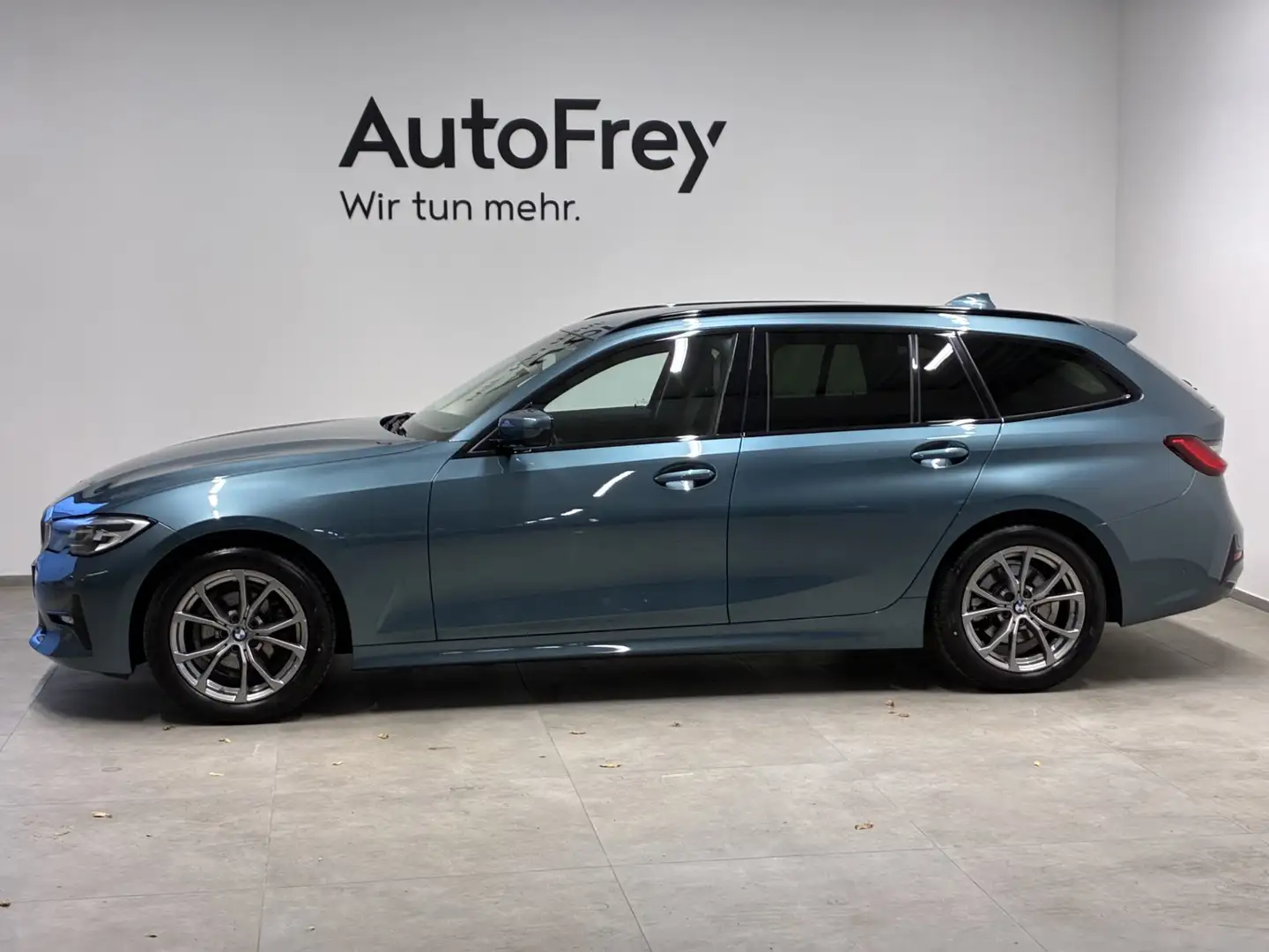 BMW 318 d Blau - 2