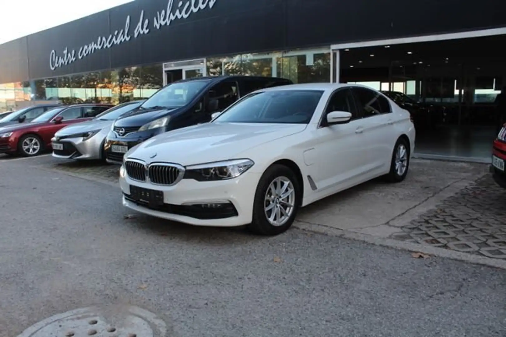 BMW 530 530e Blanc - 1