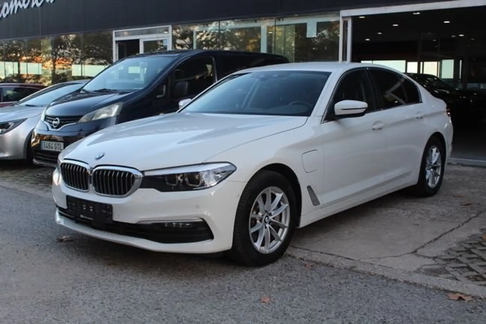 BMW 530 530e Blanc - 2