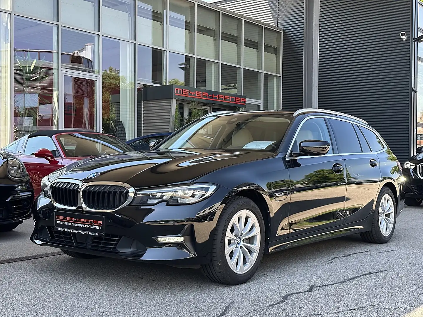 BMW 320 e PHEV xDrive Touring Aut. Schwarz - 2