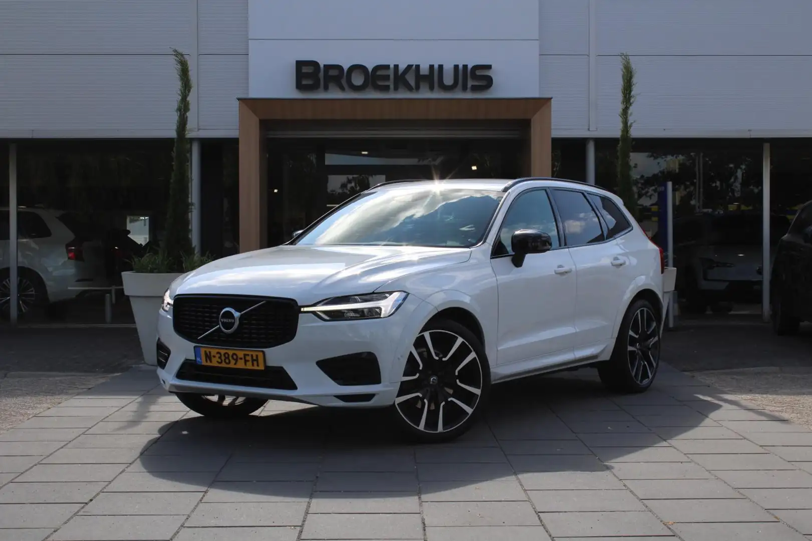 Volvo XC60 T5 R-Design | Stoel + Stuurwielverwarming | Harman Blanc - 1