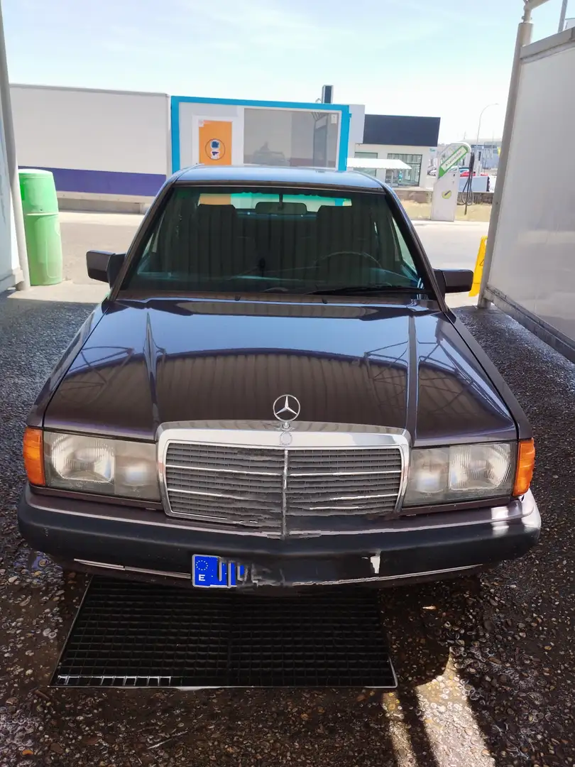 Mercedes-Benz 190 190D 2.5 Brun - 1